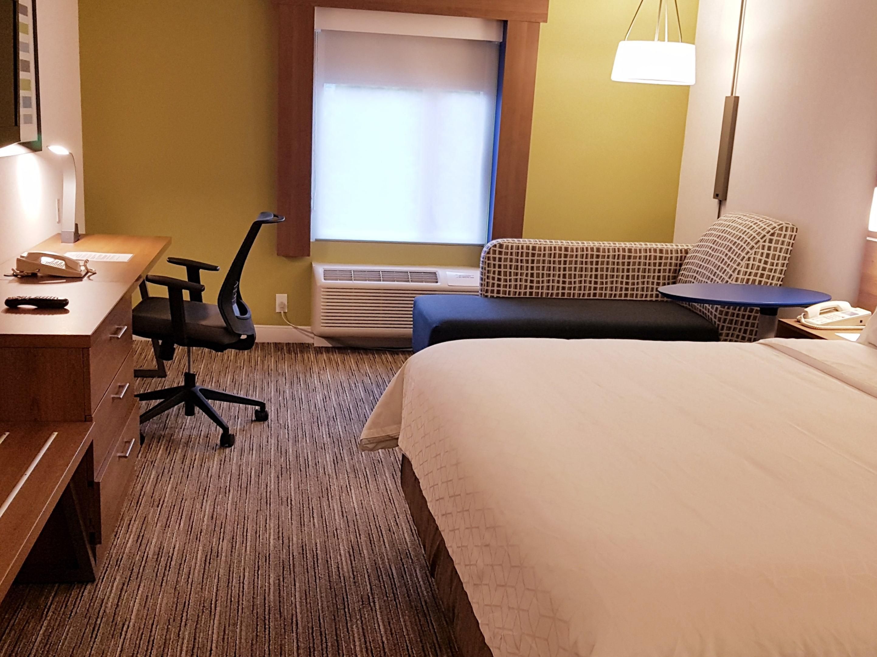 Our guests are raving about our newly renovated guest rooms with updated décor and brand new Beautyrest beds. Perfect for any Workcation or Staycation.