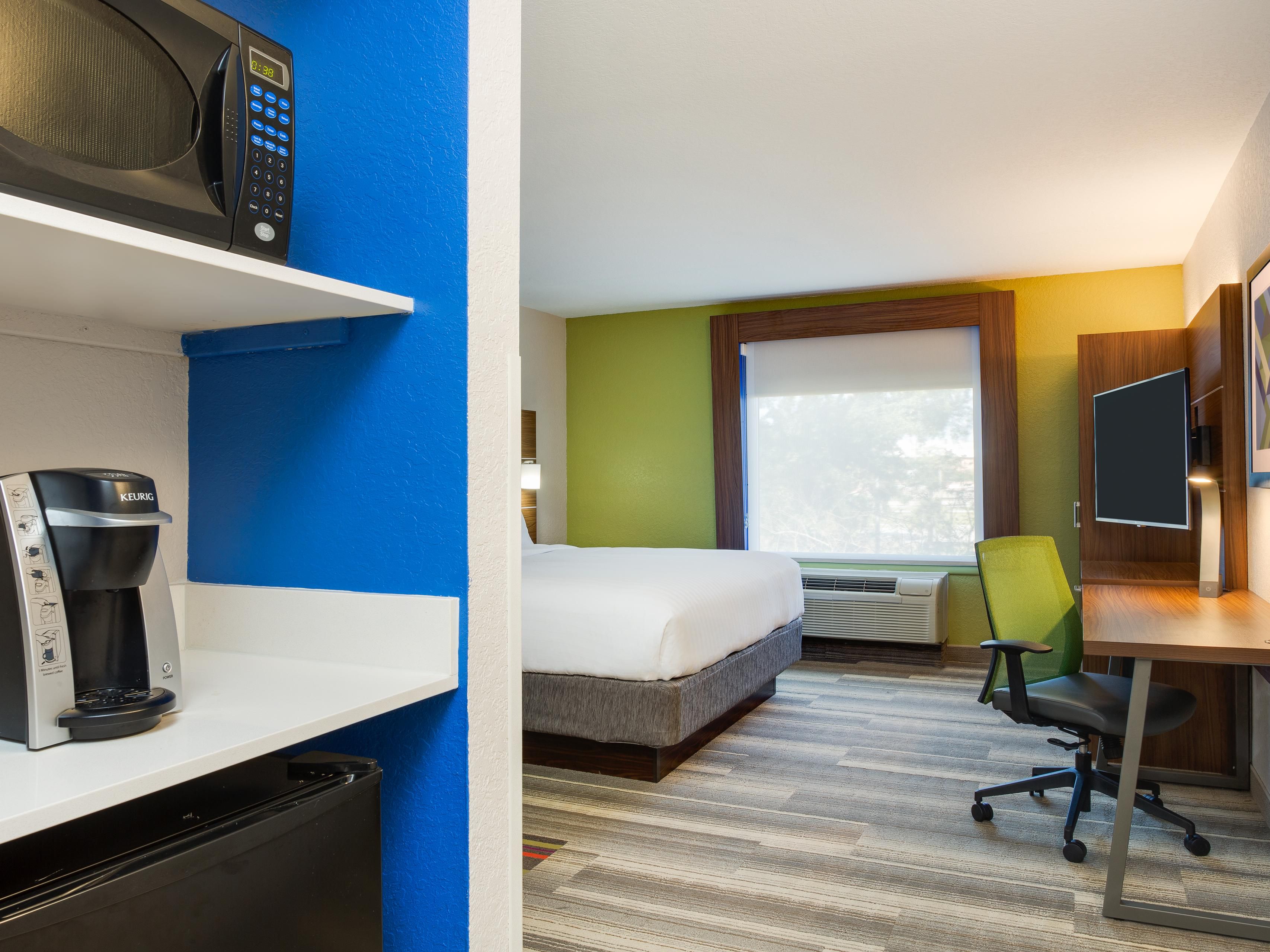 1 King Bed  Nonsmoking