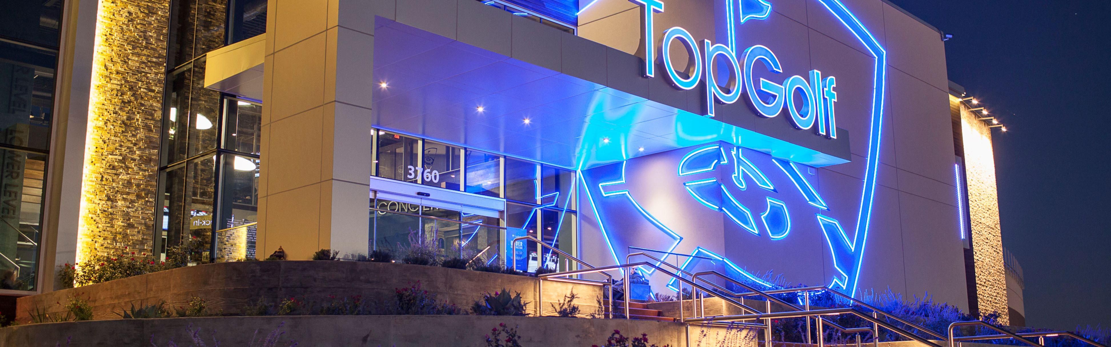 Book a visit to Top Golf near Grandscape