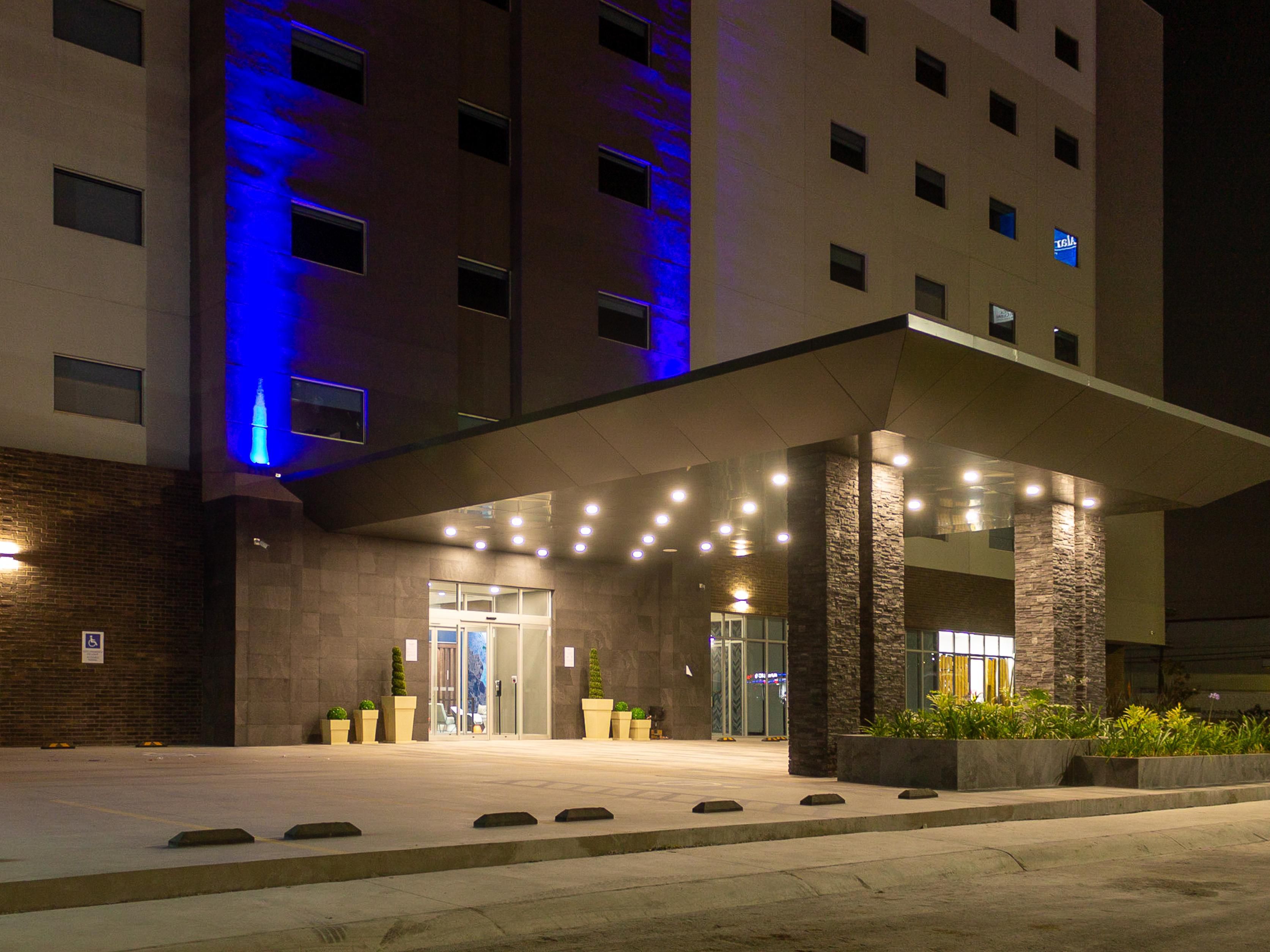  A great place to do business, modern, great and with the best options to visit, five minutes from the airport, near the most important checkpoints in Otay, with a great amenity that is our Alameda Otay square, excellent places to eat, buy and have a lot of fun.