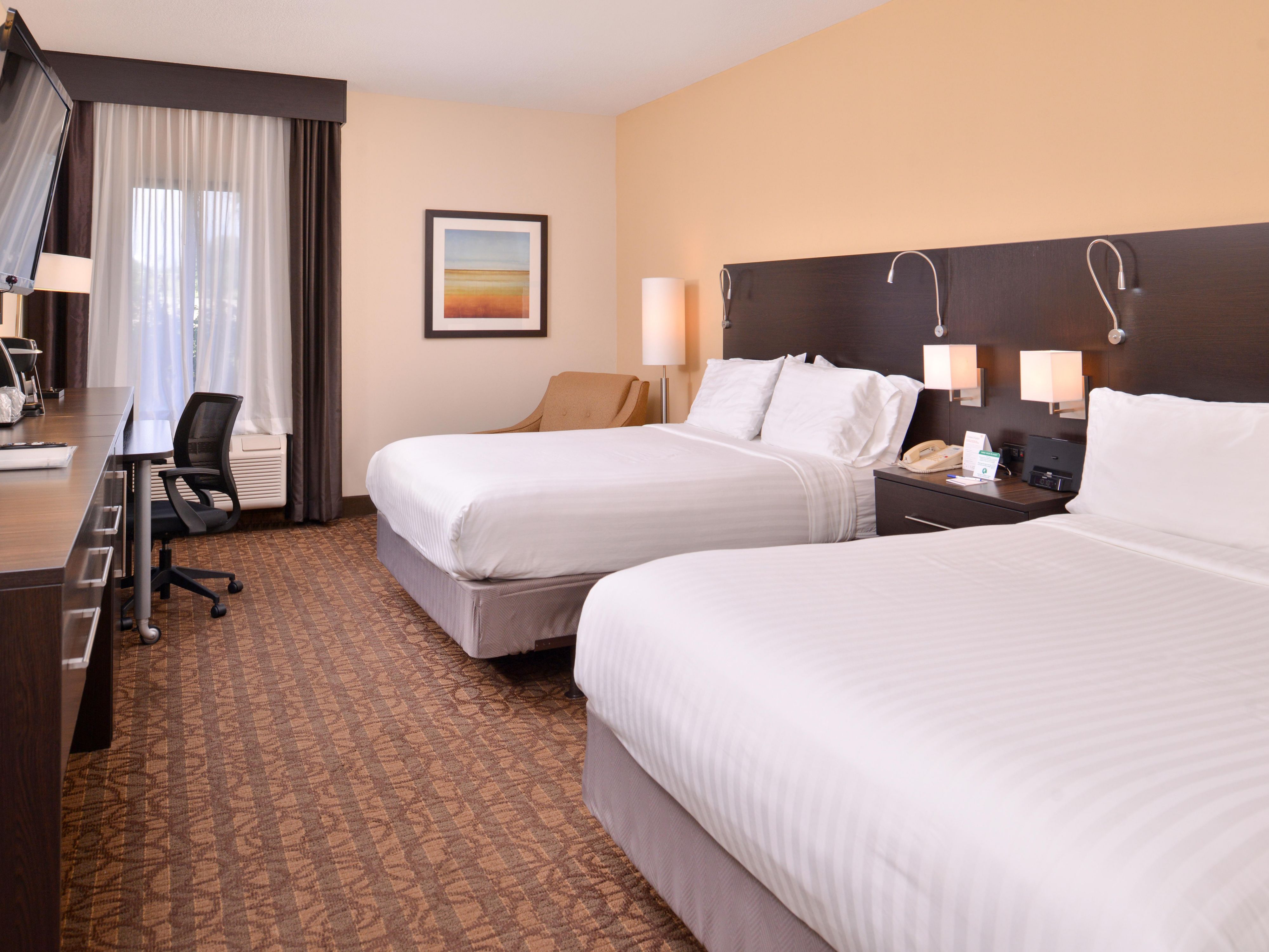Enjoy spacious double rooms at our Topeka, KS hotel.