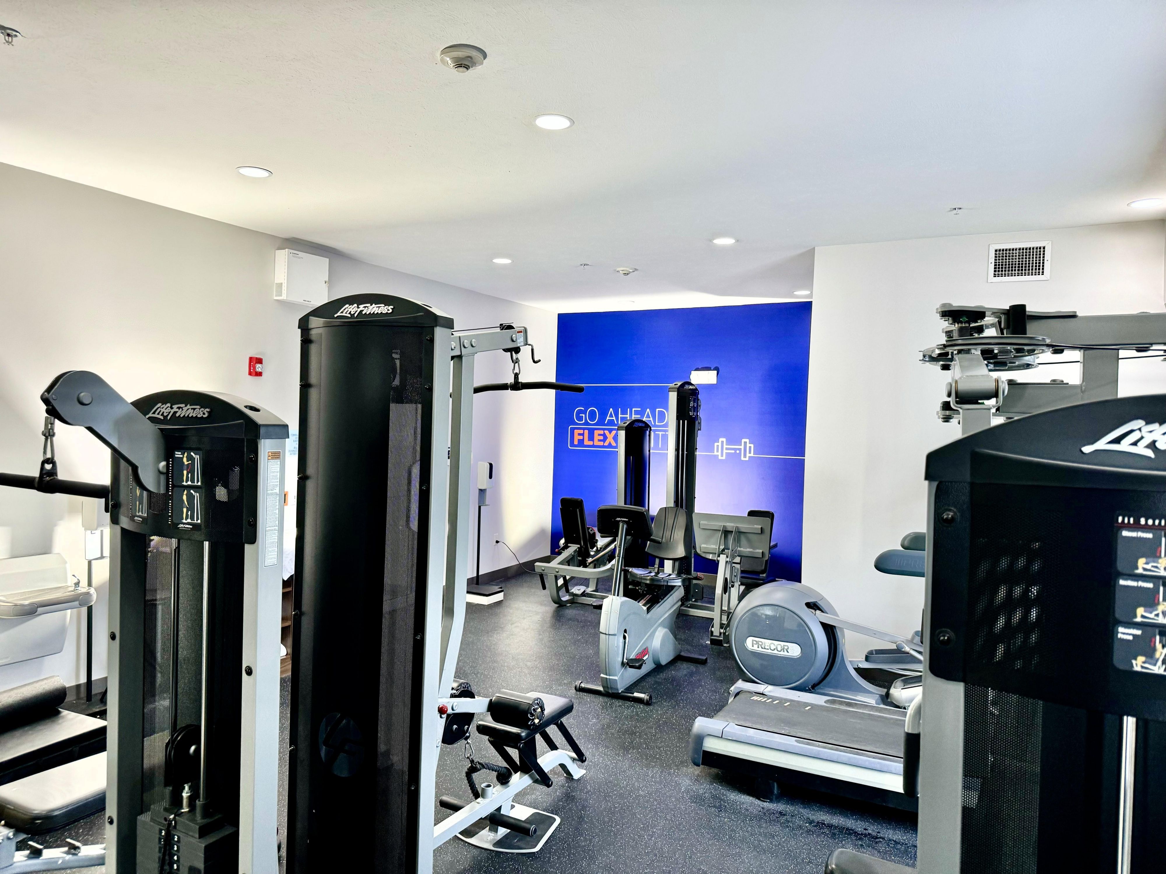 
Stay active and energized in our fully equipped Fitness Center, perfect for cardio and strength-training workouts day or night. From free weights to elliptical machines, we provide everything you need for a satisfying workout experience. Available 24 hours, enjoy fitness that fits your schedule!
