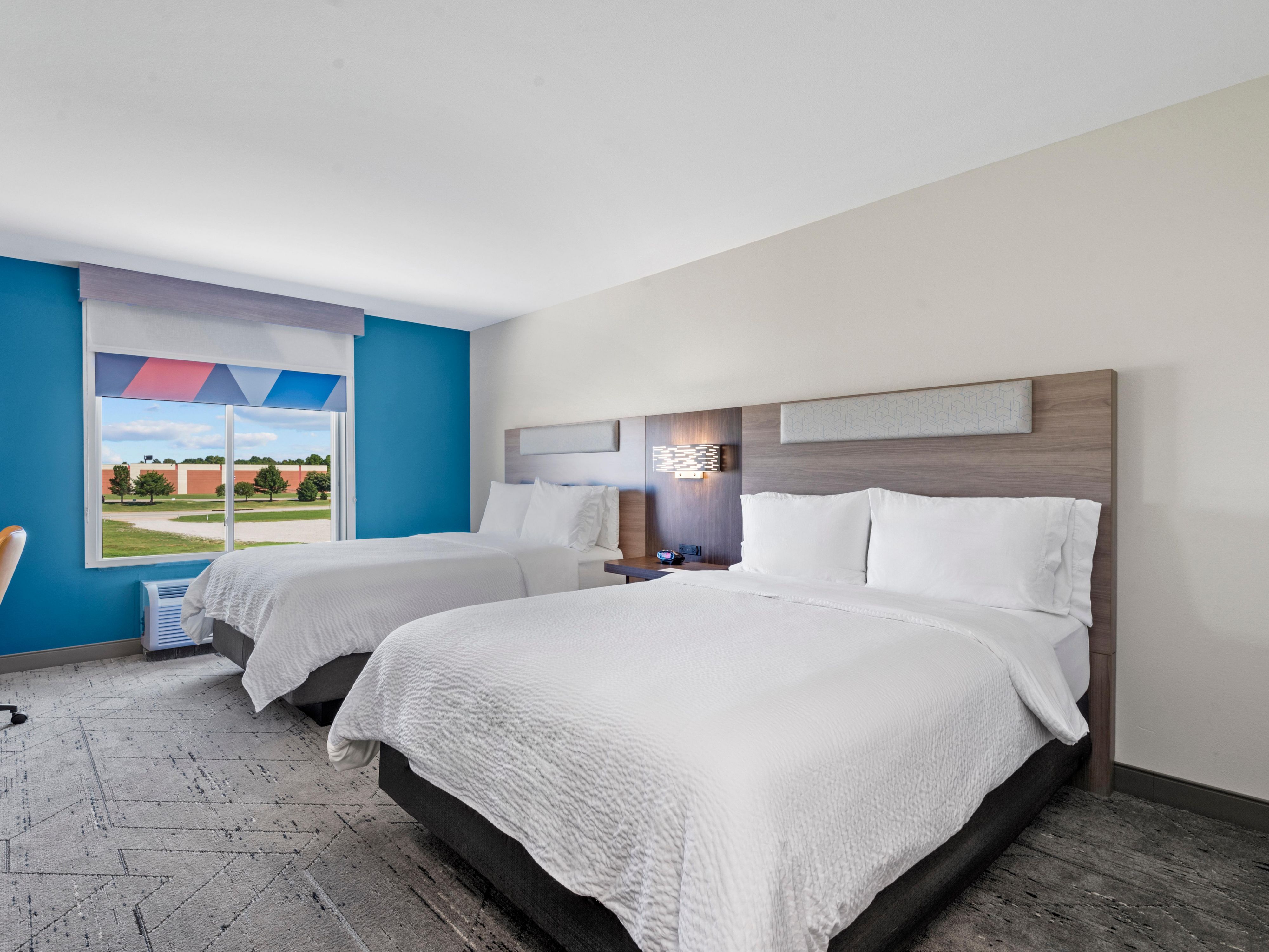 2 Queen Beds Standard