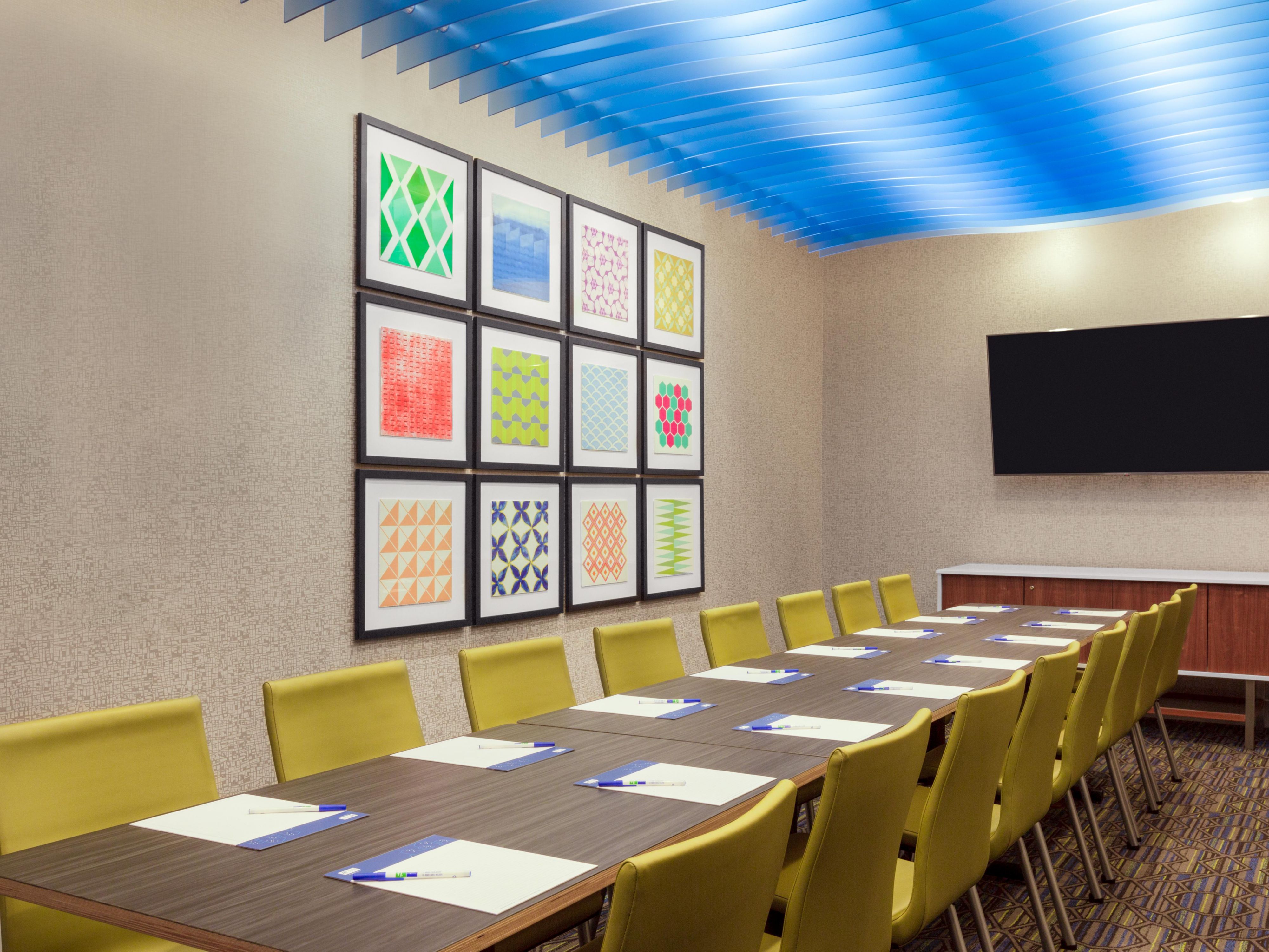 Small meetings play a vital role in the success of many organizations. Are you planning a small corporate meeting, board retreat or brainstorming session? We offer a well-appointed meeting room located directly off the lobby for easy access. Complimentary coffee and water service included. Meeting room can accommodate up to 15 people comfortably. 