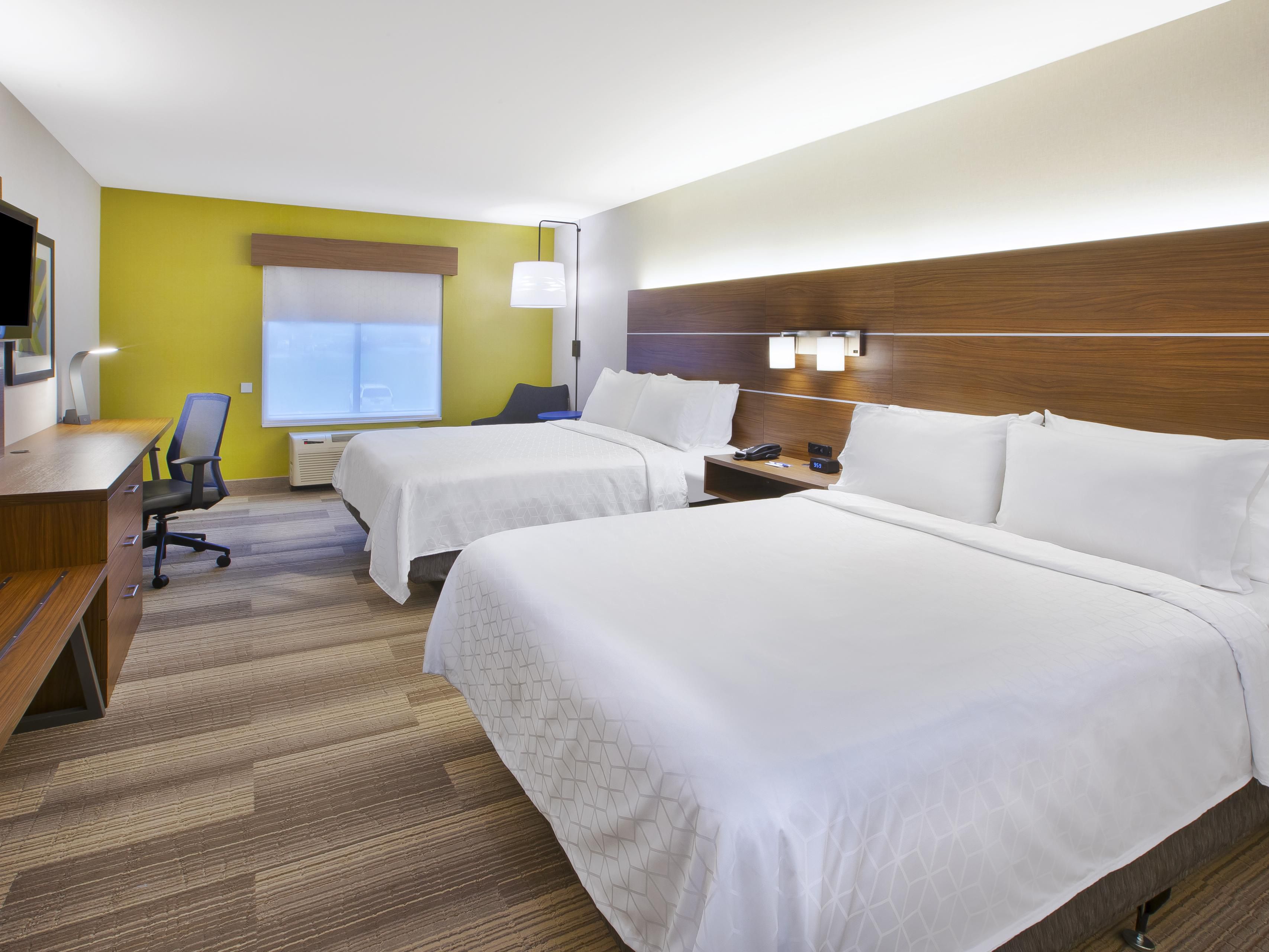 2 Queen Beds Nonsmoking 