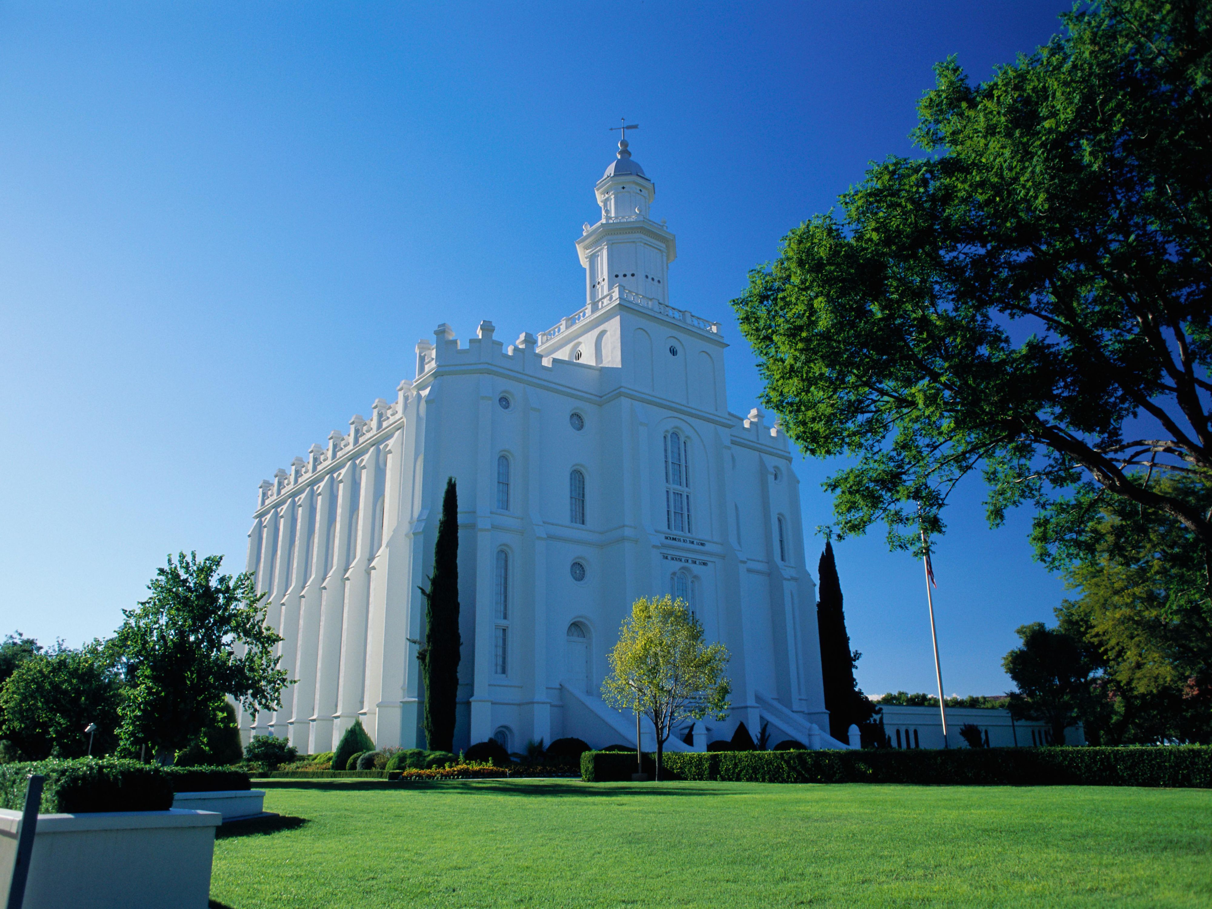 Enjoy comfort and convenience at our hotel near the St. George LDS Visitors Center, St. George Temple, and Red Cliffs Temple. We provide spacious accommodations and bus parking for groups, making it easy for LDS travelers to explore. Take advantage of special group rates for a memorable stay in this beautiful setting.