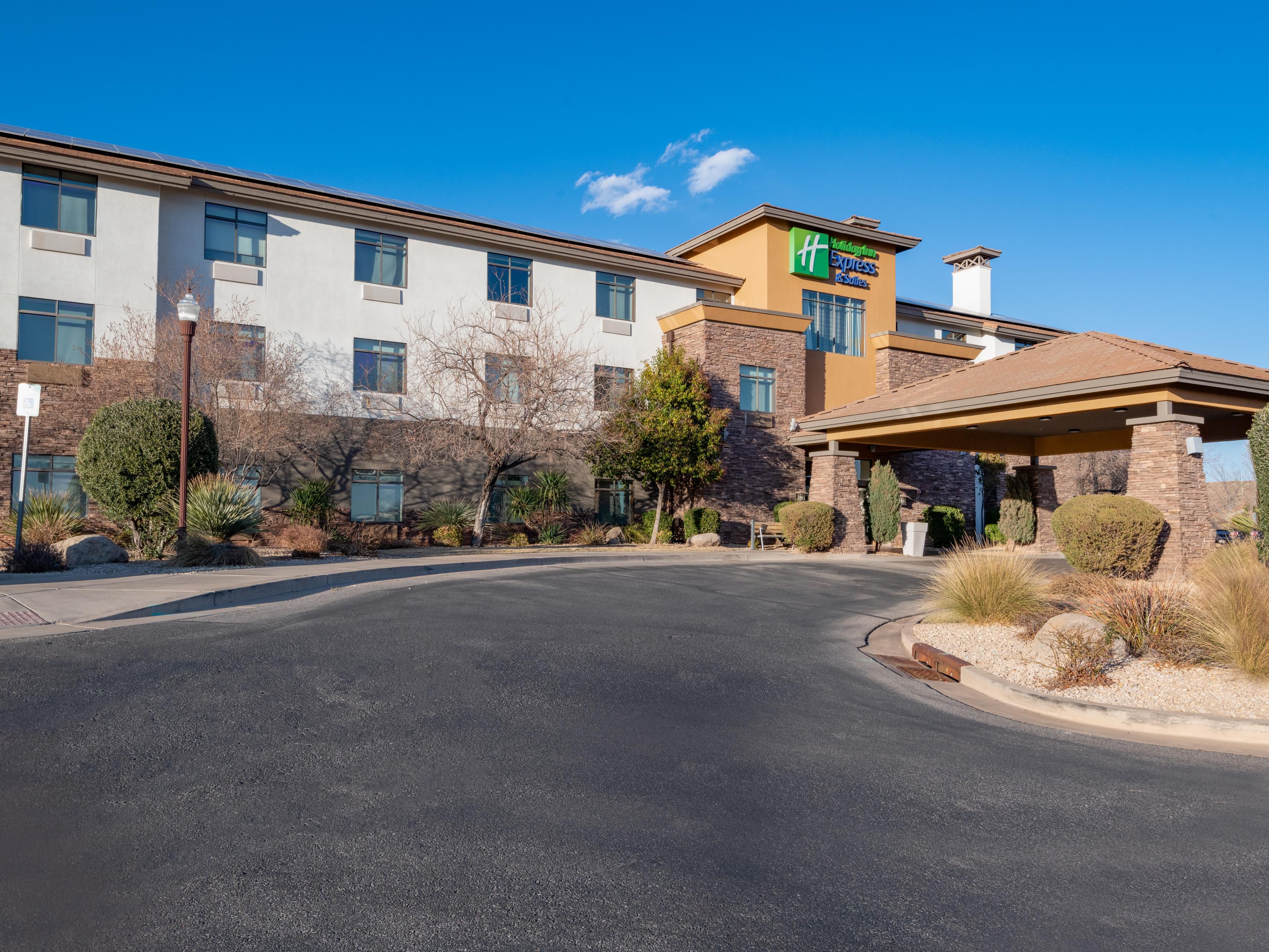 We offer convenient complimentary bus parking, making group travel easy and stress-free. Whether you're here for a tour or a group event, our spacious parking area ensures hassle-free parking for buses, trucks, trailers, and large vehicles.