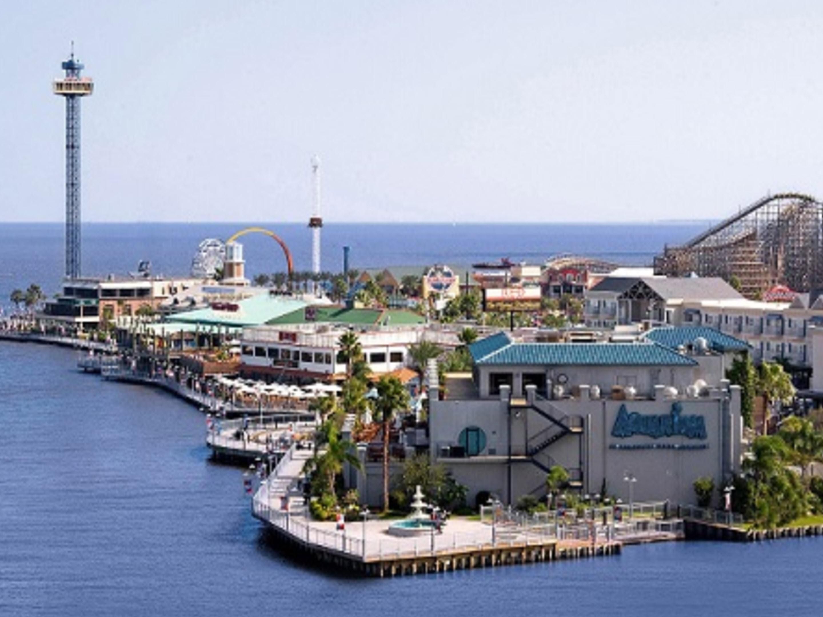 Overlooking Galveston Bay, the Kemah Boardwalk features themed restaurants, retail shops, and amusements for the whole family.