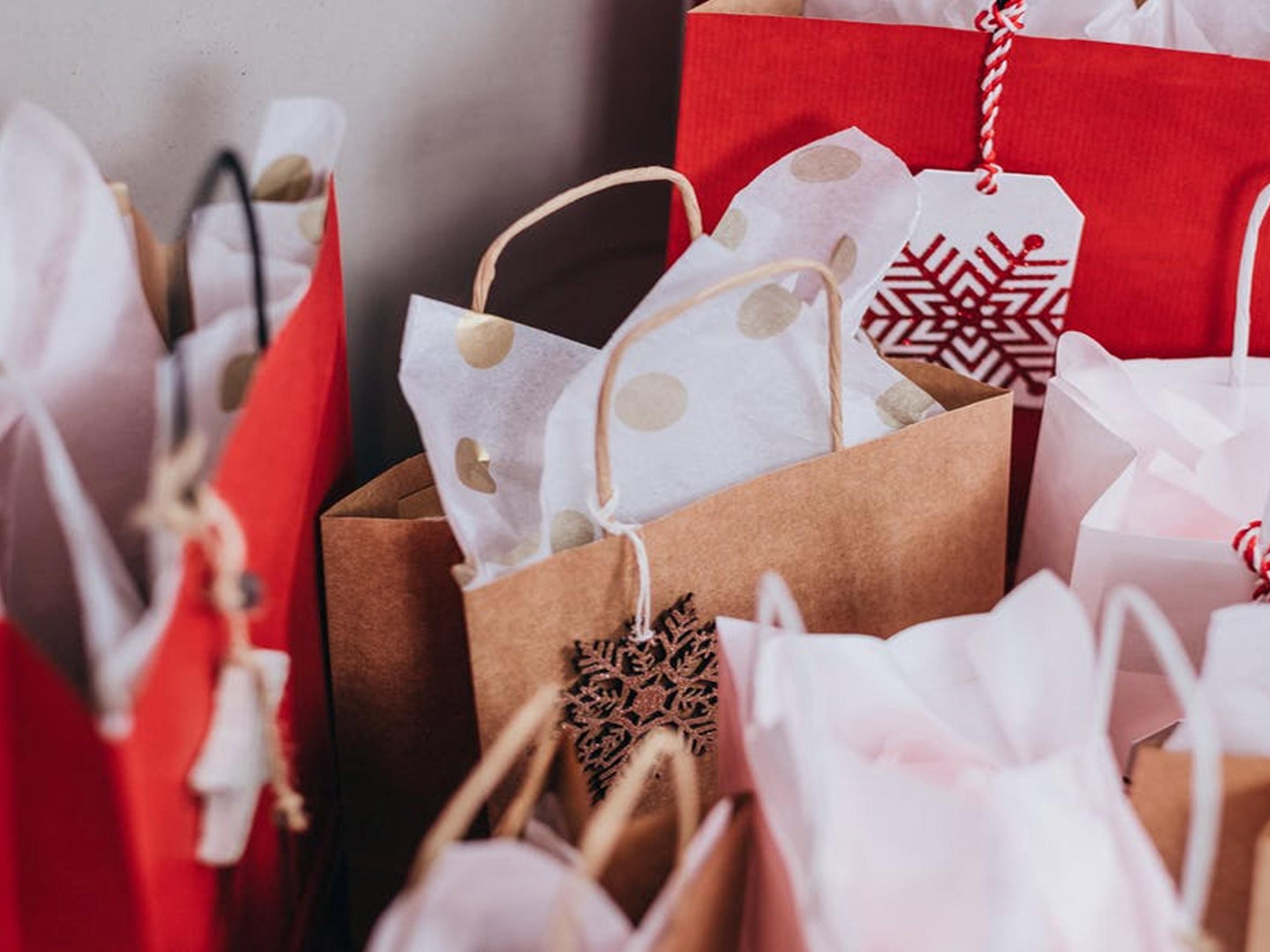 Baybrook Mall is the preferred shopping center in the Southeast Houston metro area. Bring your friends and family to explore famous brands and the world's best retailers. Dine in the vibrant and exciting environment of one of the full-service options including restaurants with outdoor seating