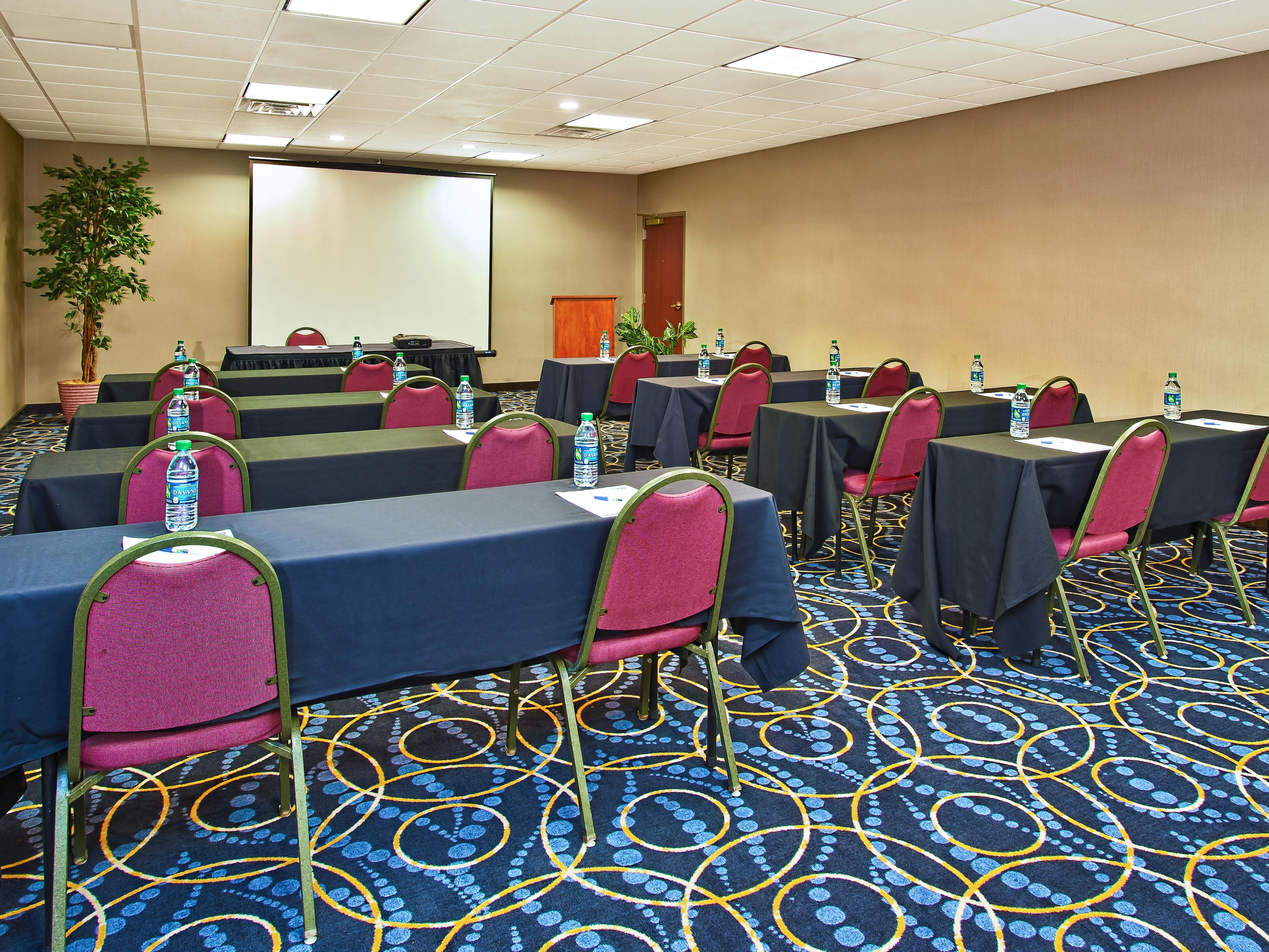 Looking for event or meeting space? We offer the most flexible and spacious meeting facilities in the West Mifflin area! Our hotel would love to host your next meeting! Our meeting facilities are ready for your next important celebration, accommodating up to 200 guests! 