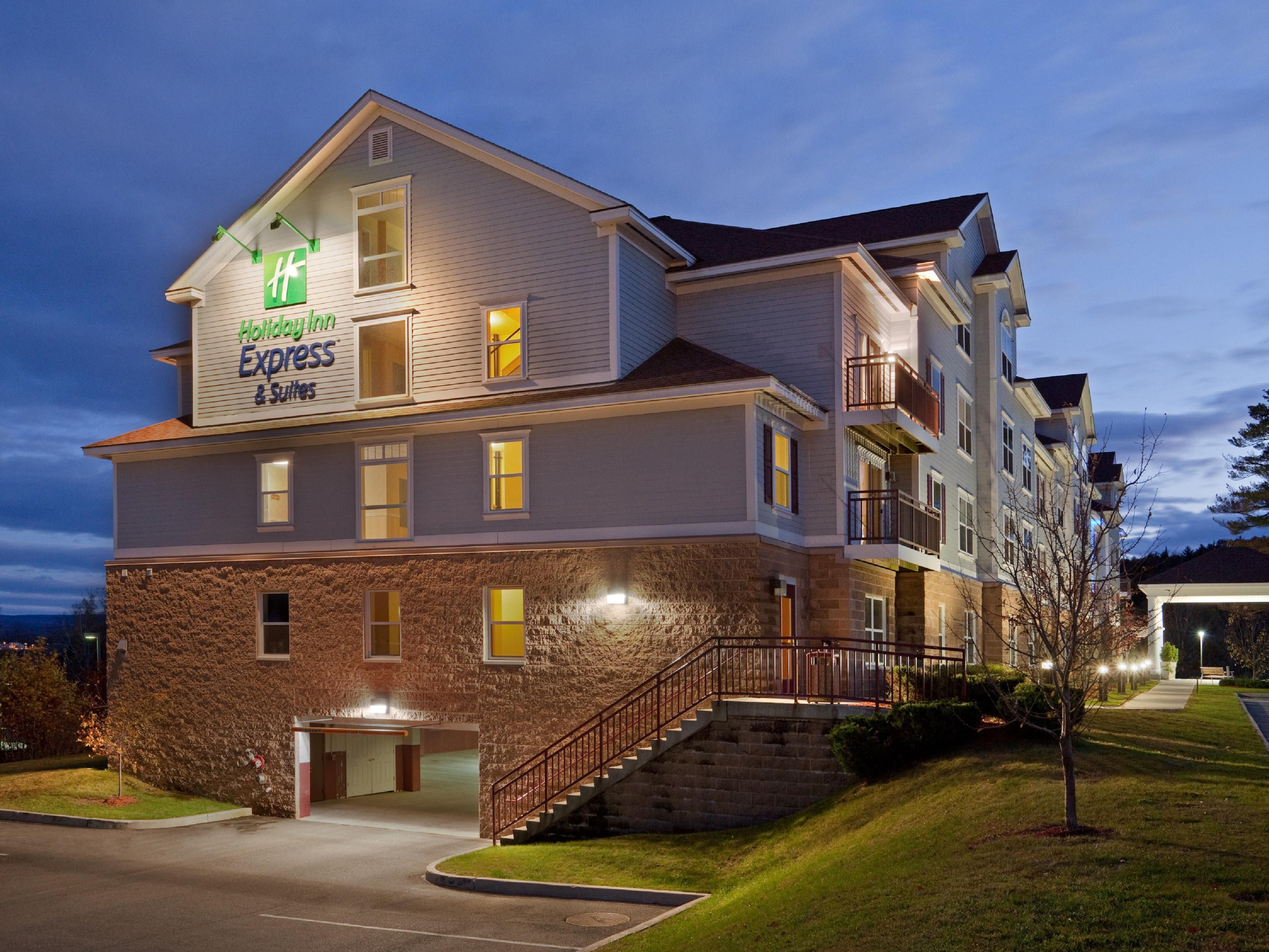 Your vehicle is also entitled to accommodations! We offer complimentary underground parking as well as outdoor parking.