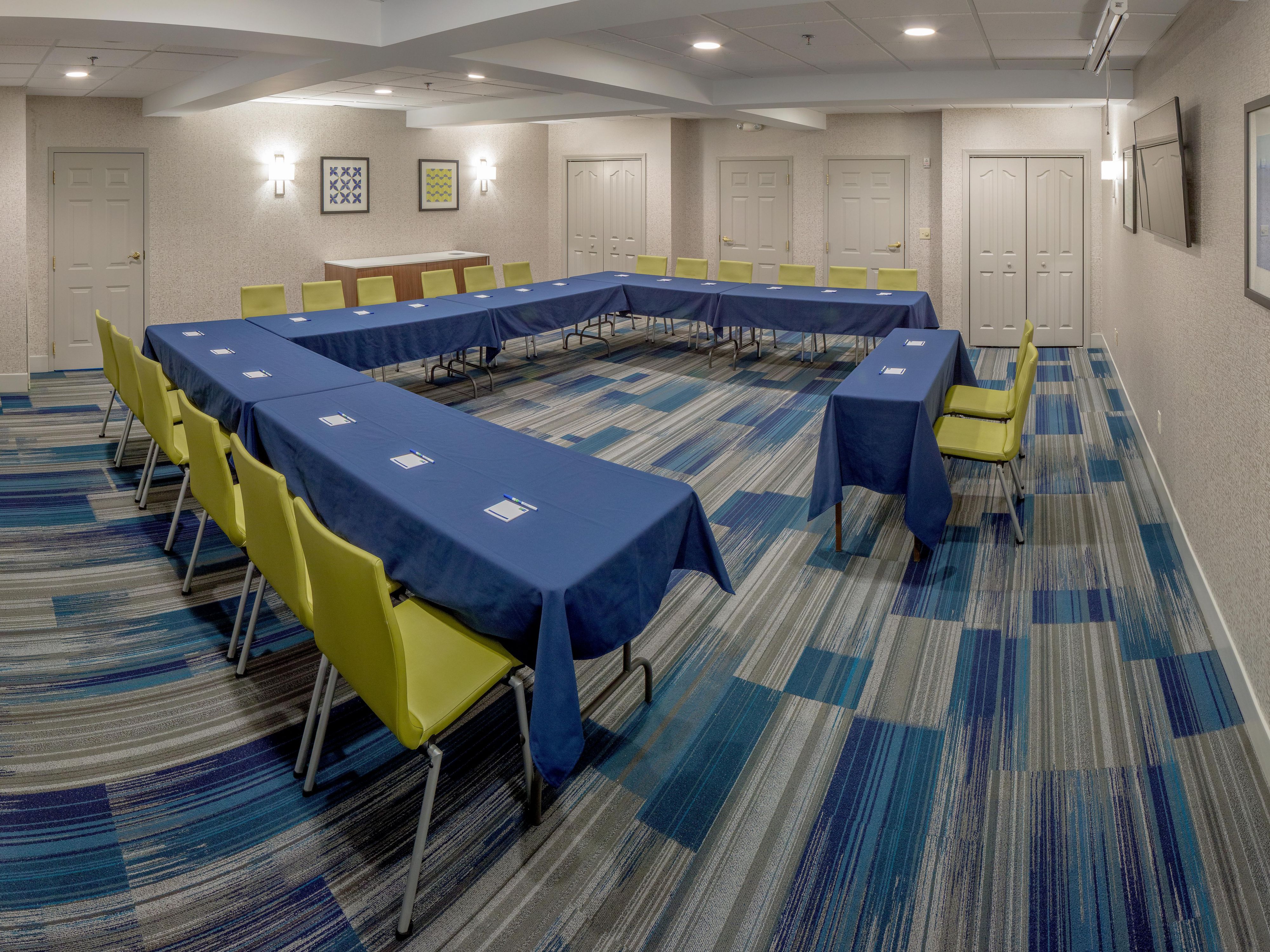 Book your next meeting or event at the Holiday Inn Express White River Junction! 