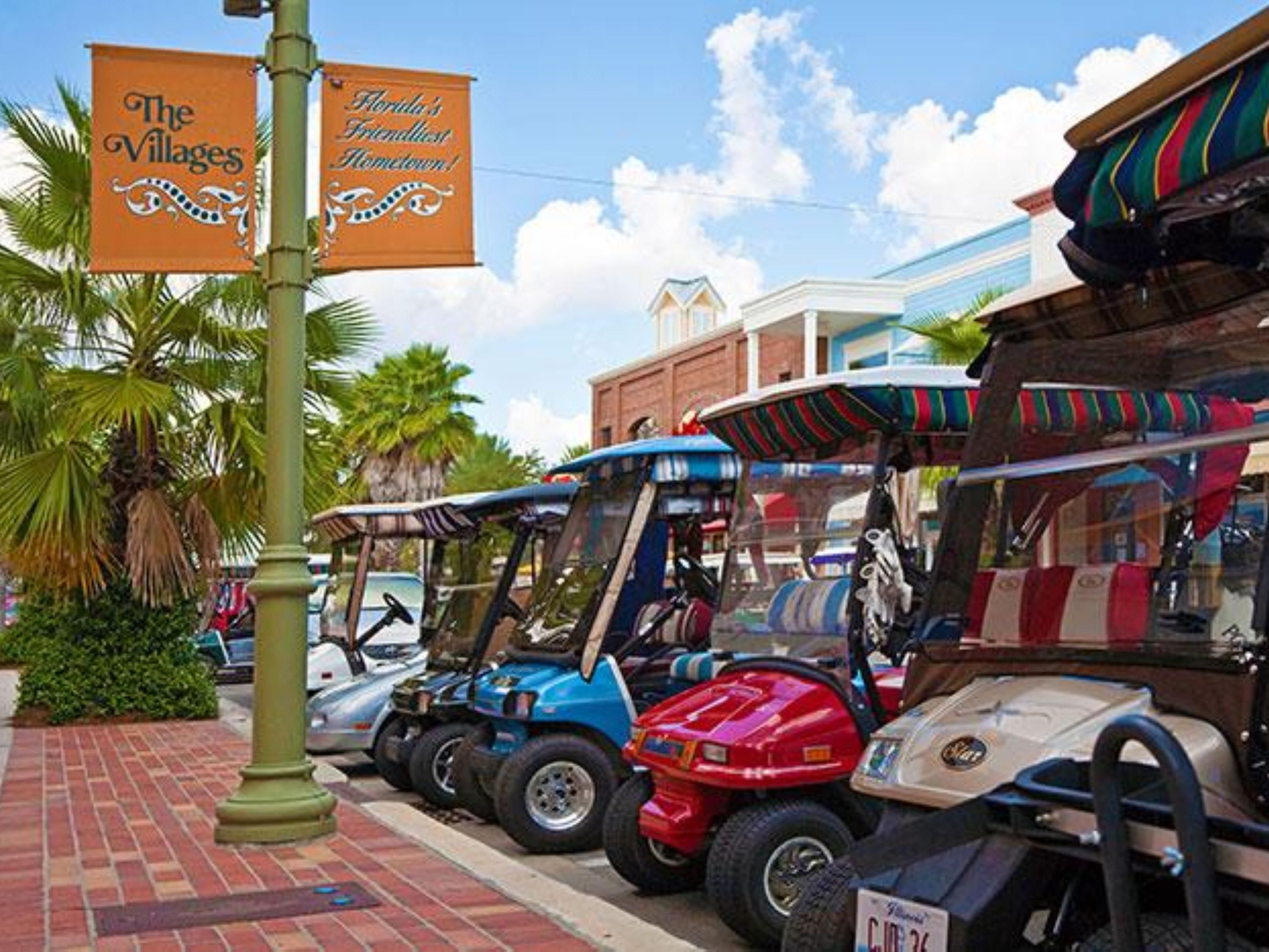 Our award-winning hotel is located just 5 miles from all the excitement The Villages and Brownwood Paddock Town Square have to offer. Our guests enjoy unique restaurants, boutique shopping and nightly live music and entertainment. Our convenient location for visiting family is perfect for creating lasting memories! 