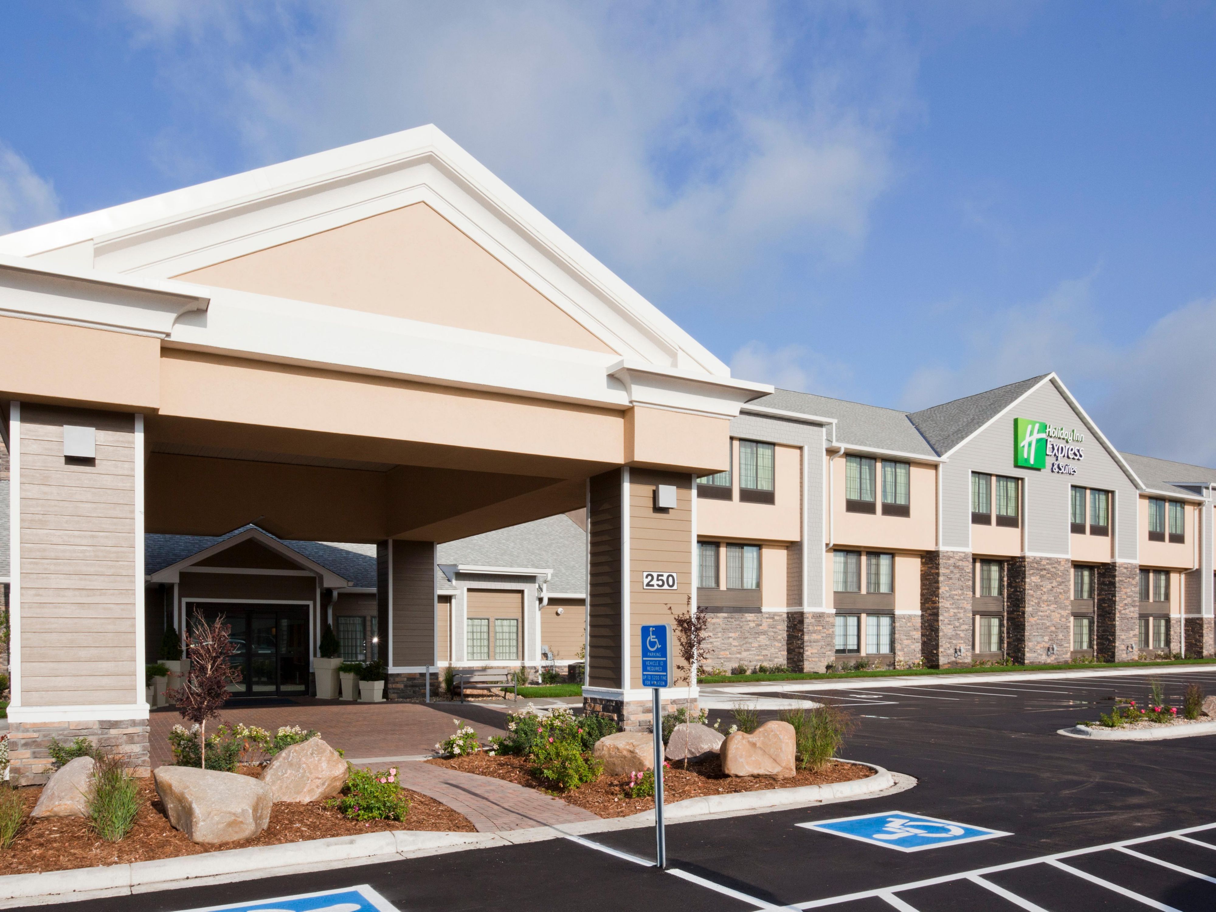Welcome to the Holiday Inn Express & Suites in Willmar, MN!