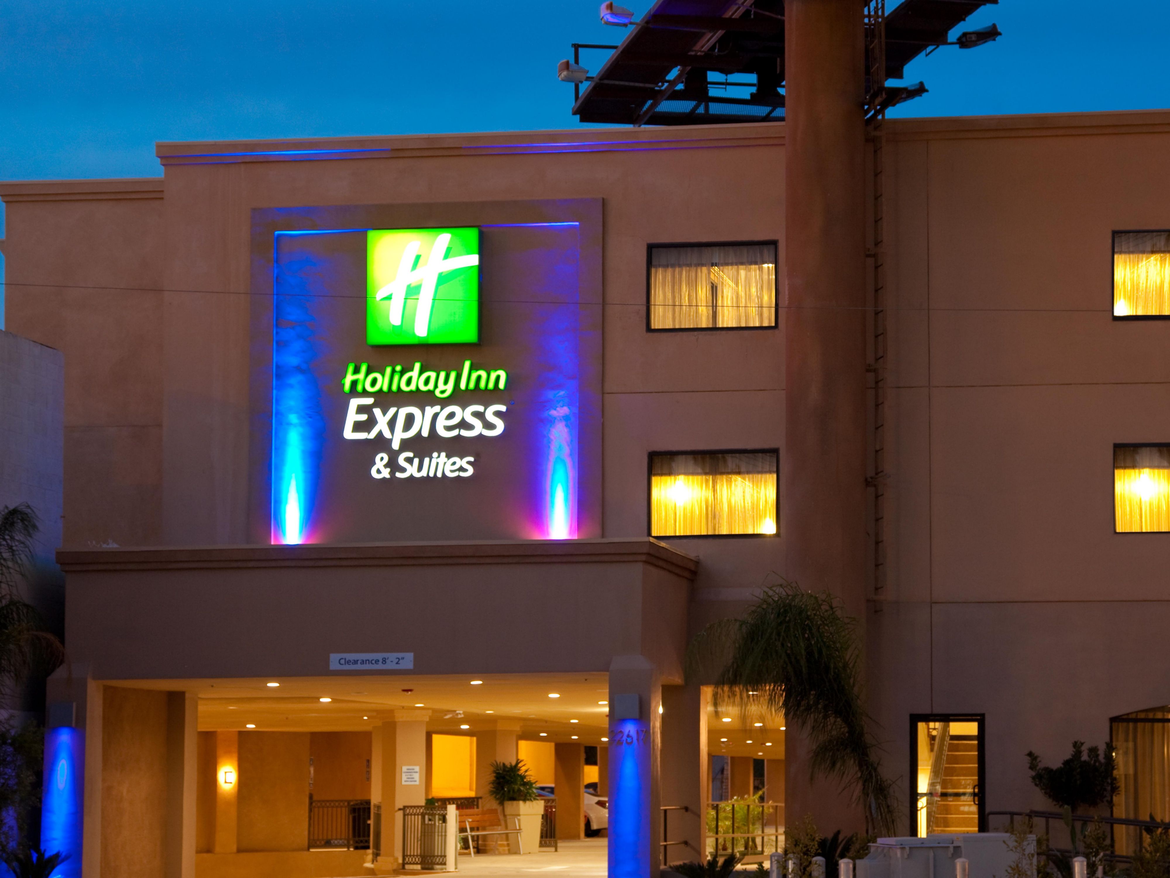 The Front of Holiday Inn Express & Suites Woodland Hills, CA.