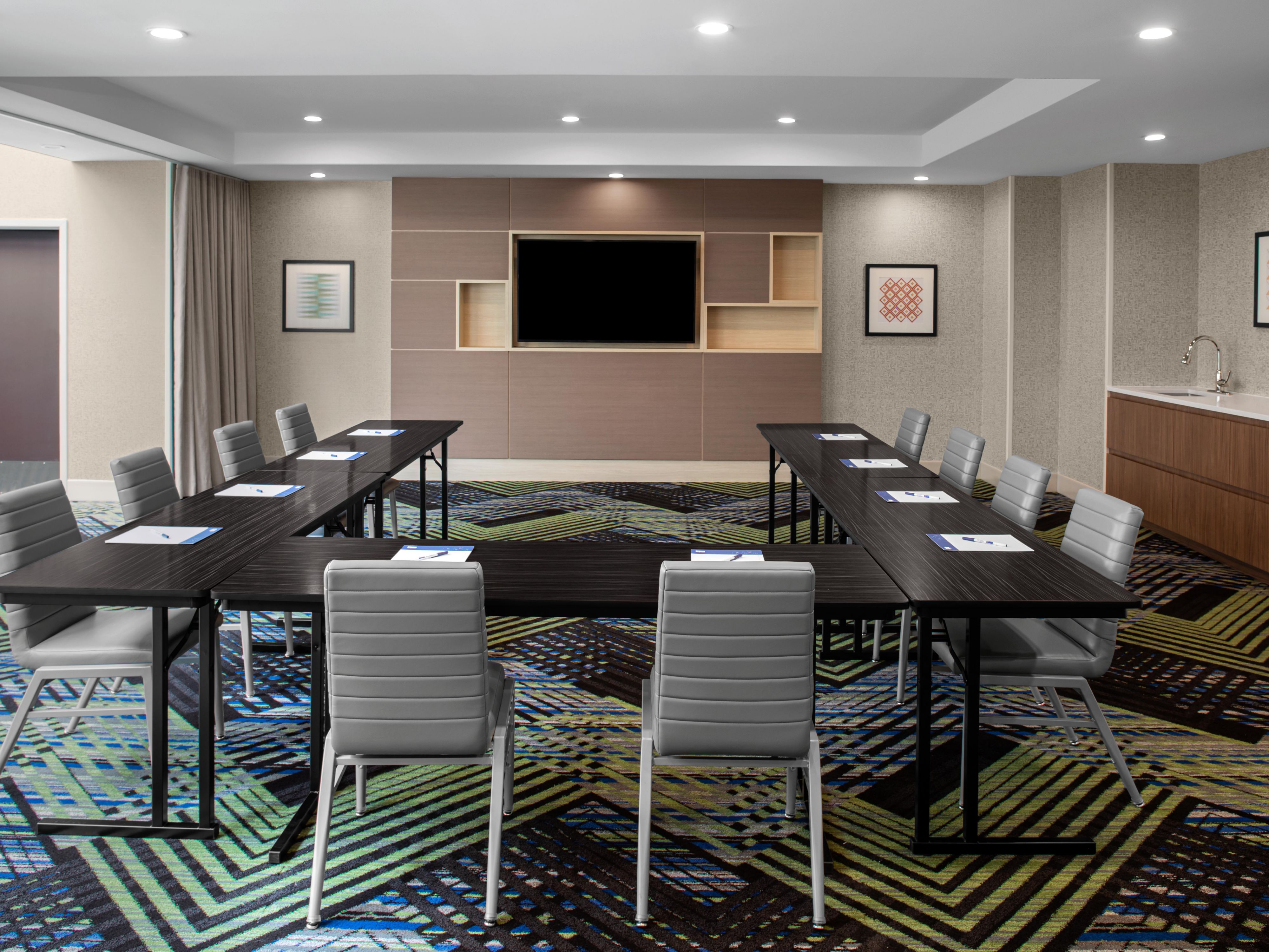 Our two spacious meeting rooms and extended outdoor terrace  where your meeting or special event is made reality & easy!  Everything you need to meet the way you like. Our hotel makes an ideal meeting spot near LGA Airport.  