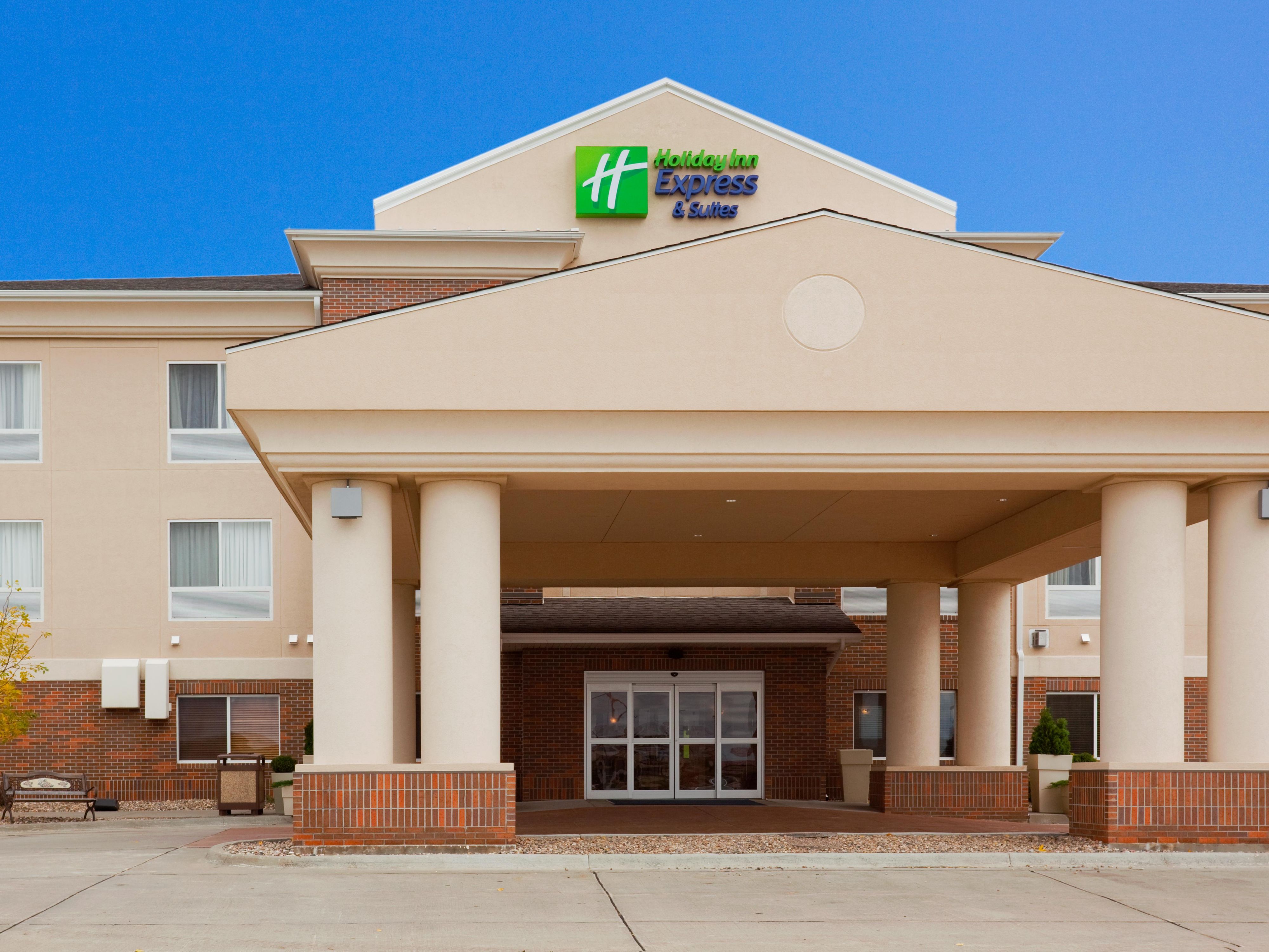 Welcome to the Holiday Inn Express Yankton!
