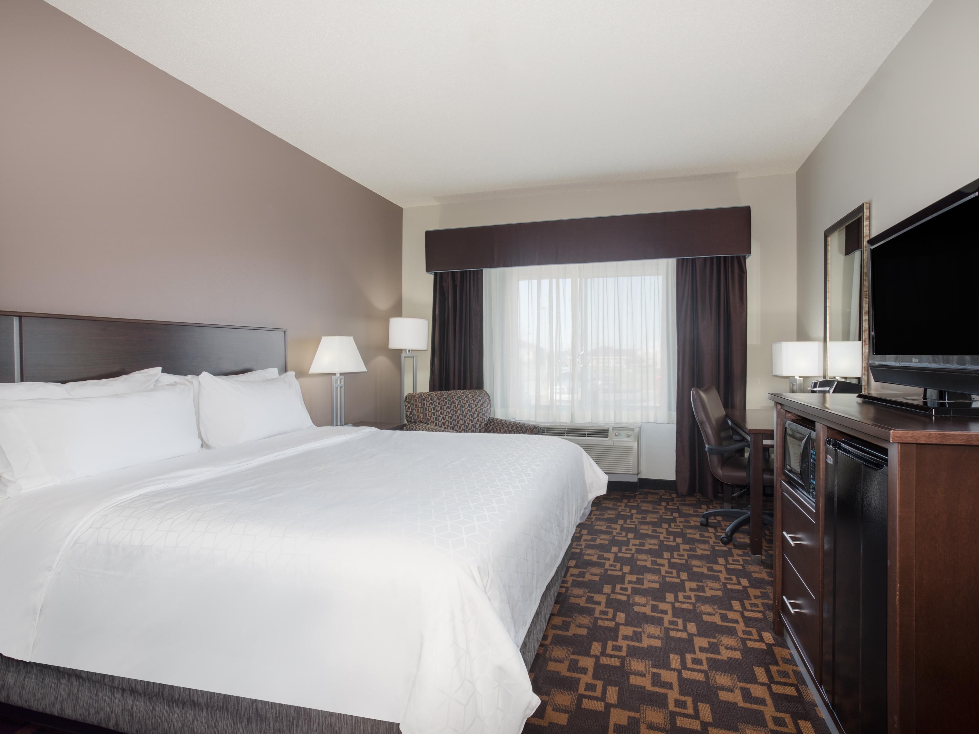 King Hear Accessible Roll in Shower Nonsmoking