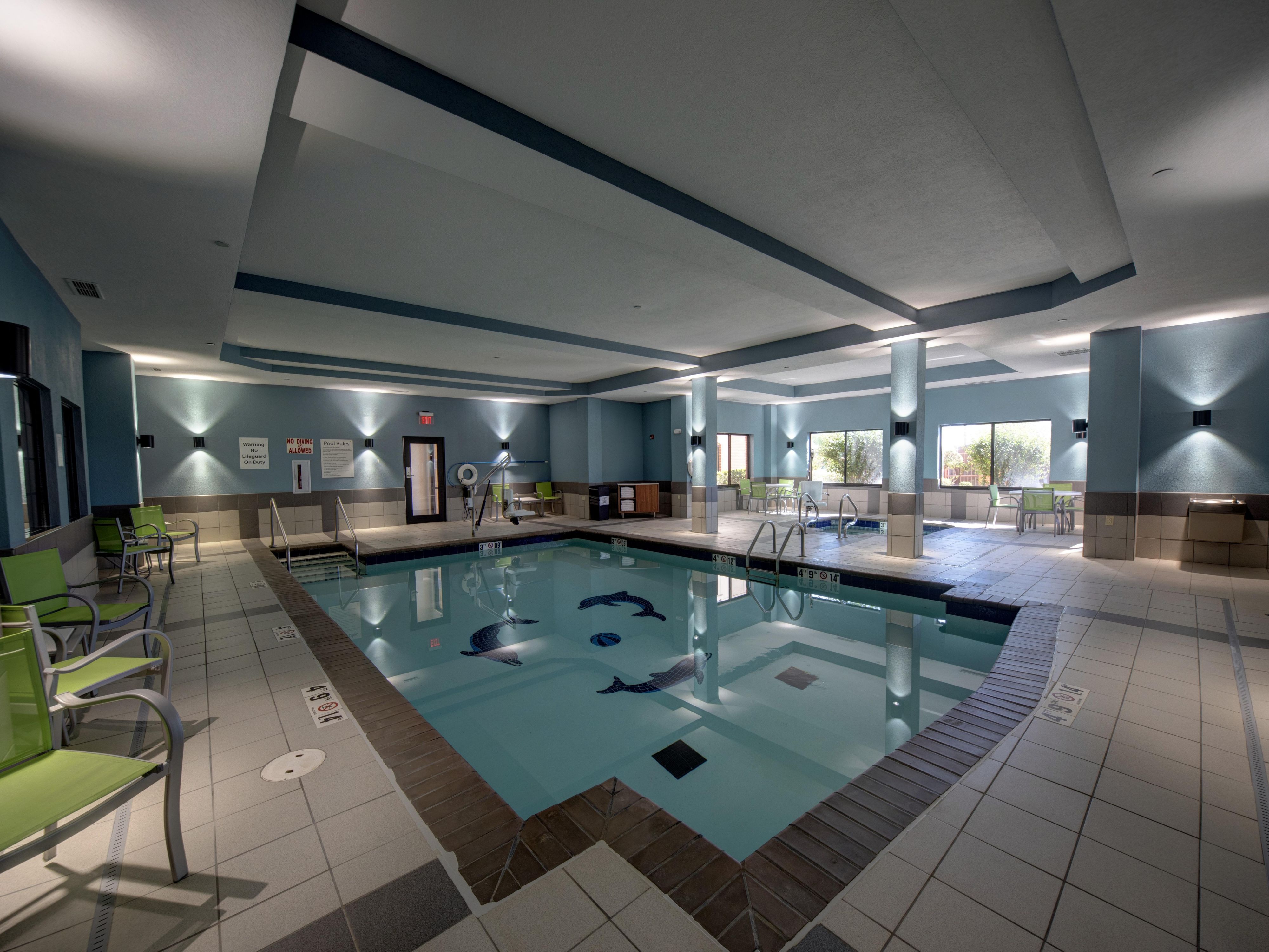 No matter the season, take a dip in our sparkling indoor heated pool and whirlpool. Rain or shine, you and your family can relax, play, or keep up your fitness routine. Our indoor pool is perfect for groups, families, and business travelers looking for a refreshing break.
