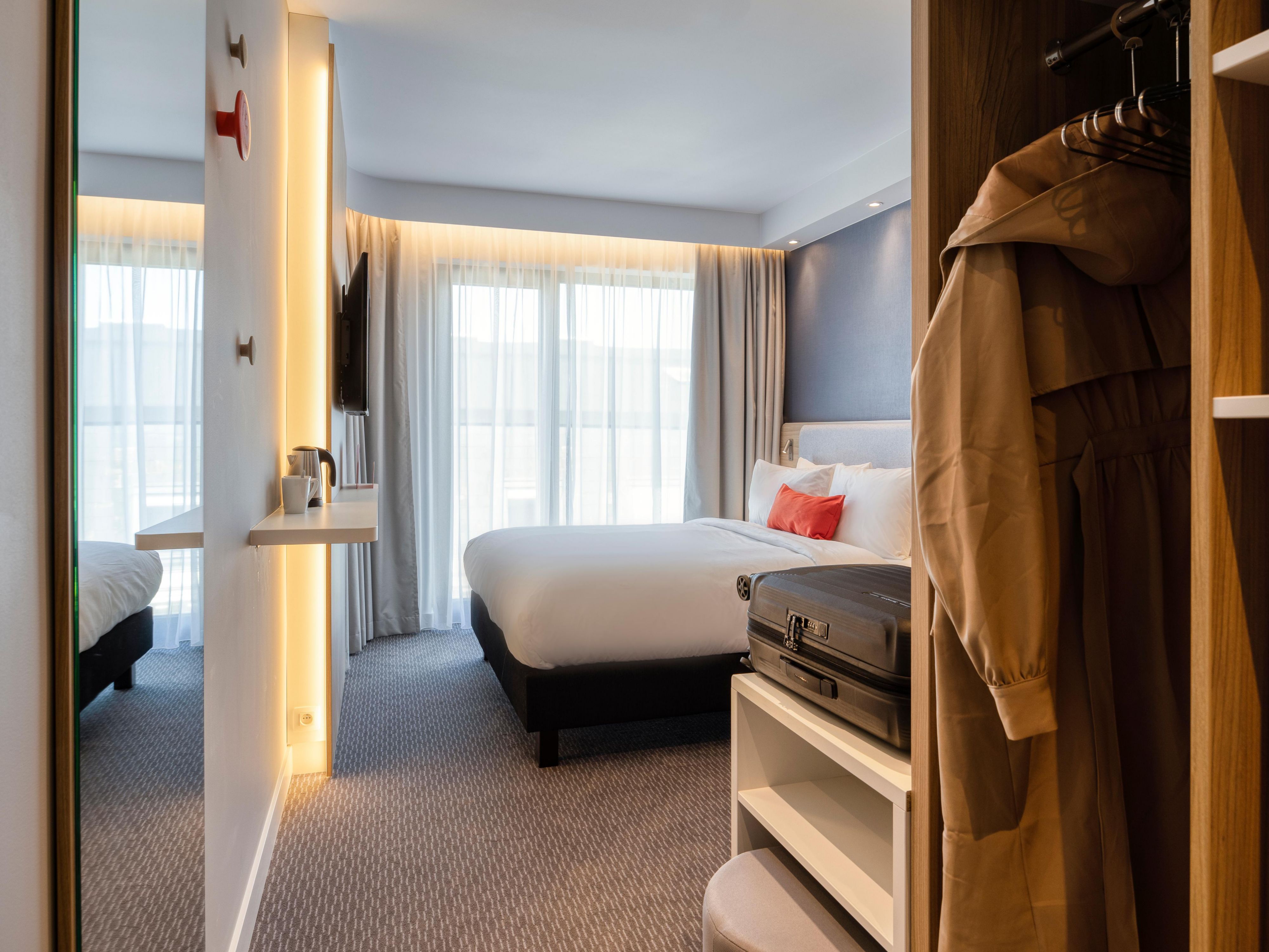 Travelling with your children, friends or family and want to stay close together? Give us a call and ask the receptionist about the availability of connecting rooms during your stay.