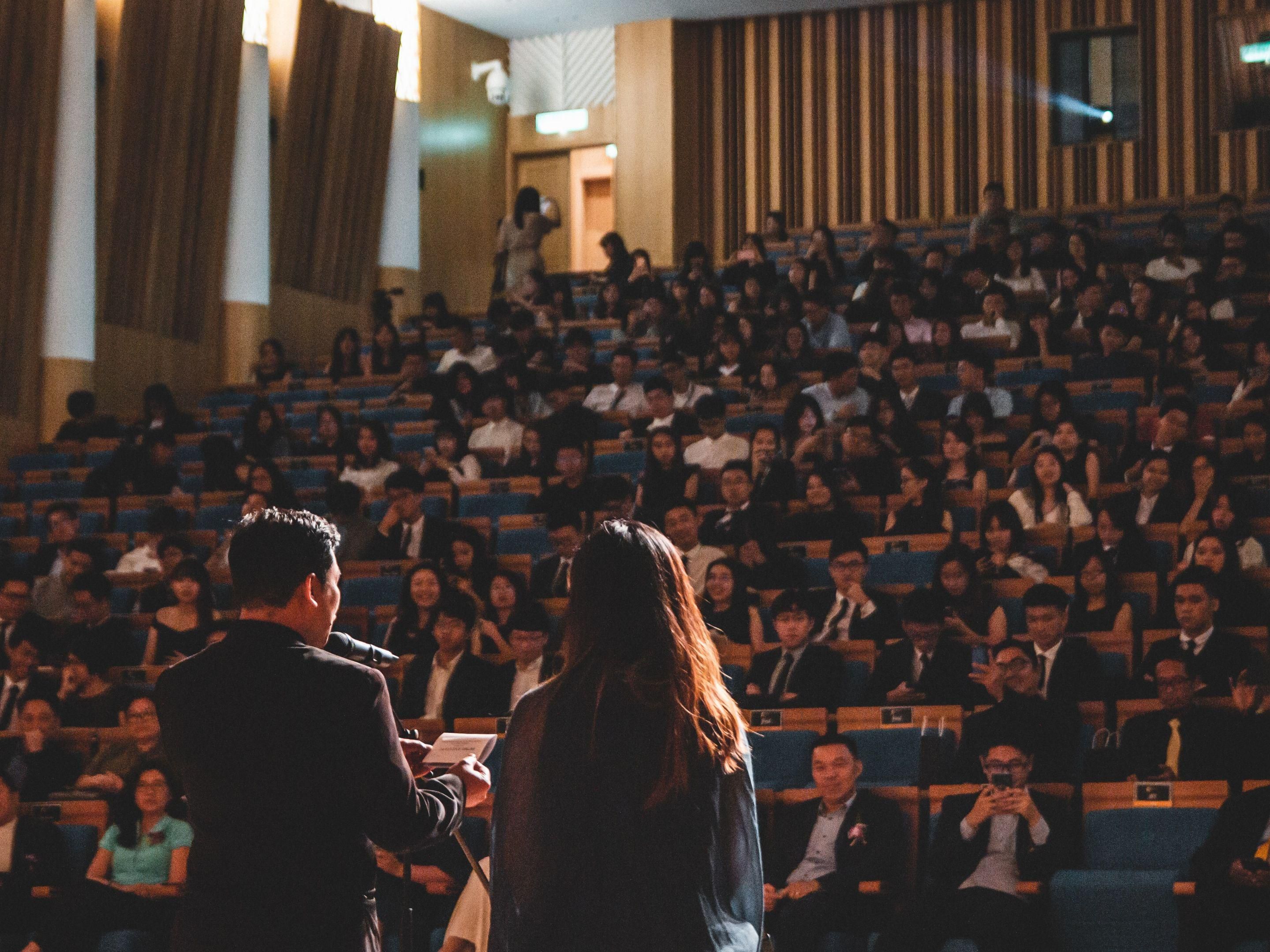 If you are looking for a hotel while attending a conference or congress at the University of Antwerp, the Holiday Inn Express Antwerp - City Centre is a perfect choice. Conveniently located just an eight-minute walk away, it offers comfort, convenience, and accessibility all in one place. For pricing information, please contact us via email.