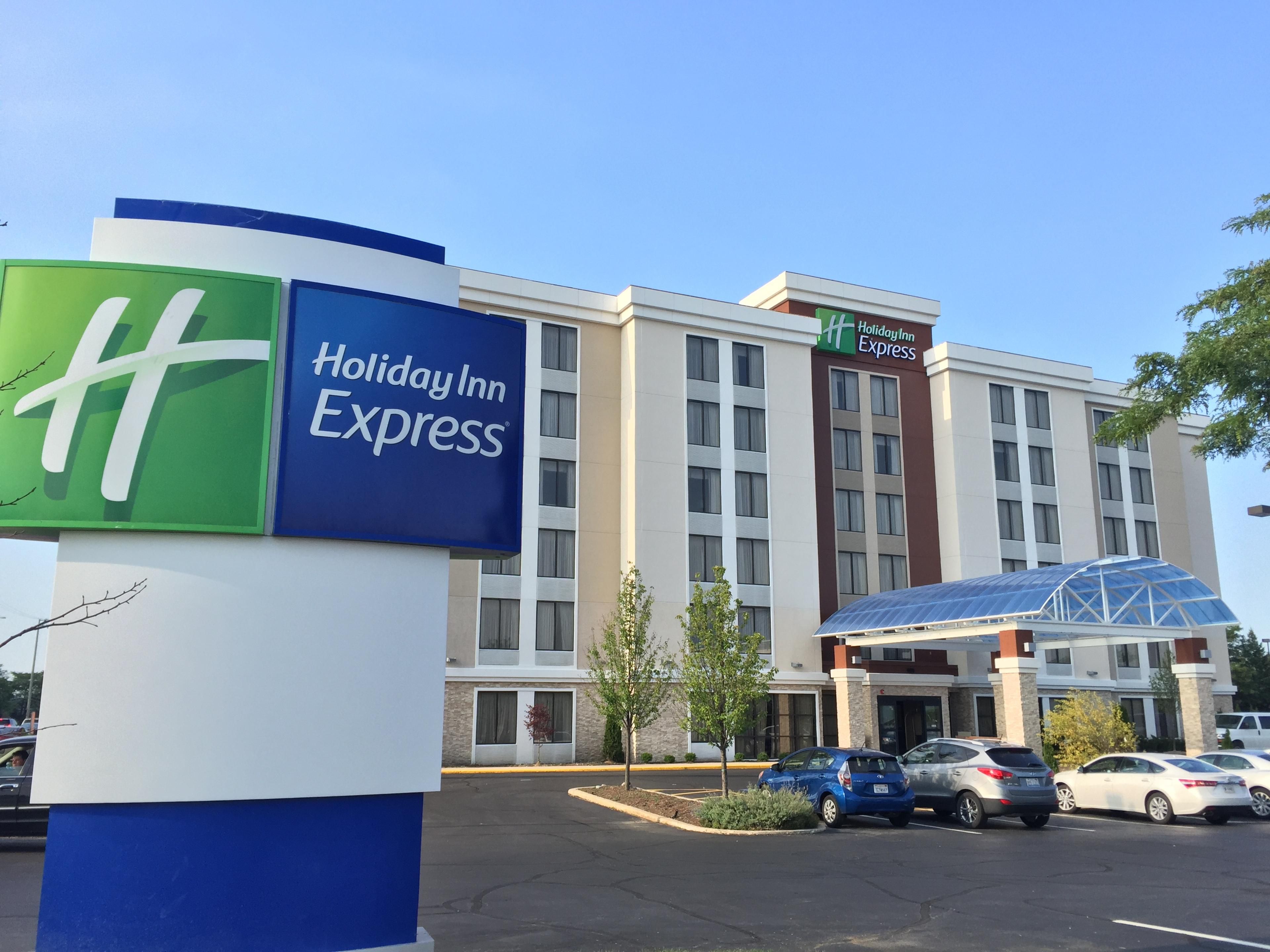 Holiday Inn Express Arlington Heights Near OHare Intl Airport