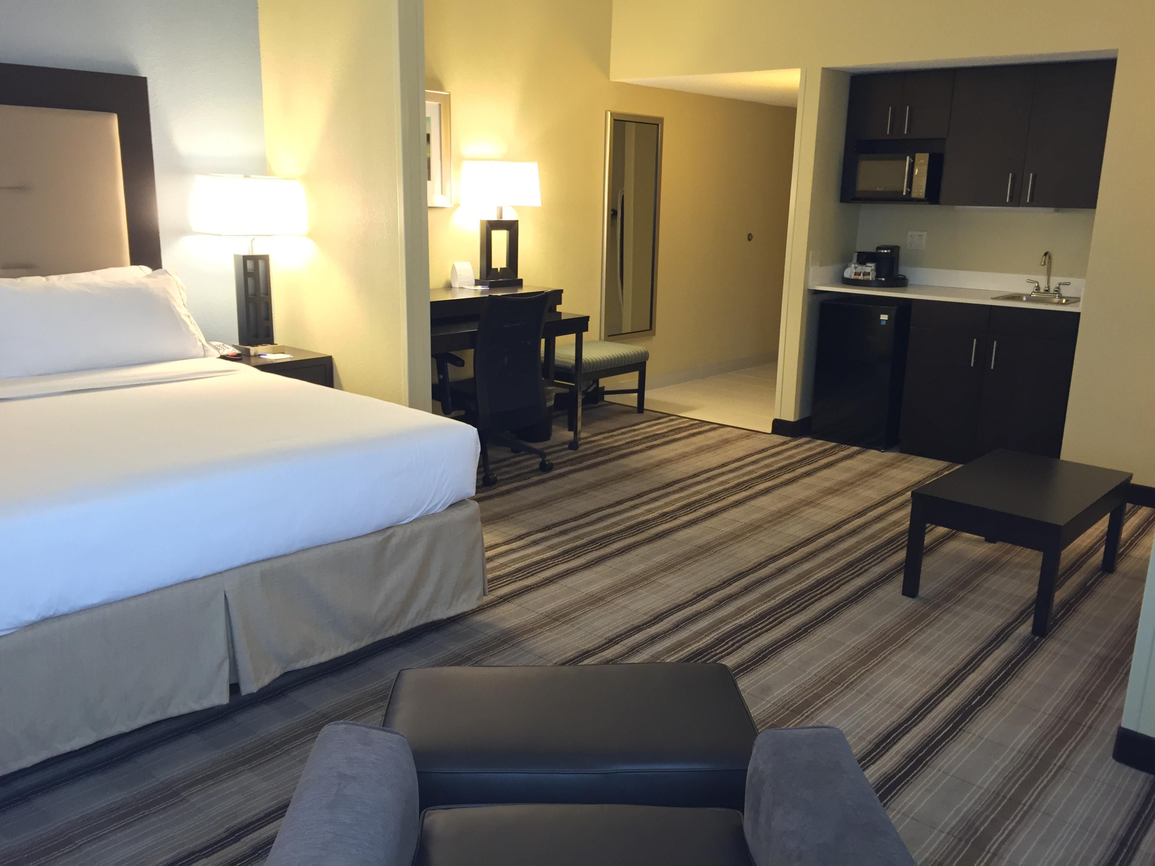 Book our junior suites which feature sofabed and wet bar!