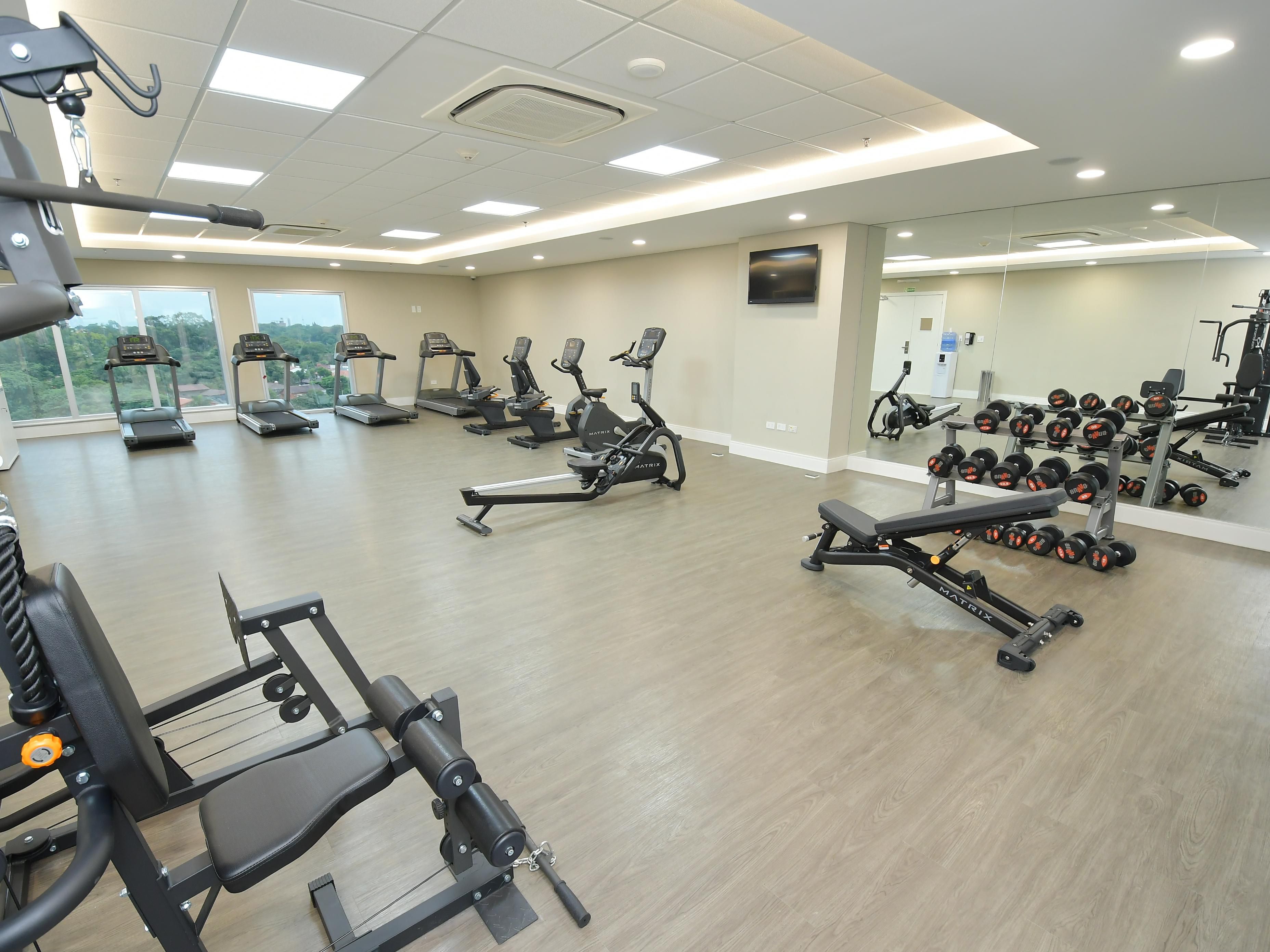 Don´t miss your daily healthy routine while enjoying our unparalleled view of the city in our fitness center located on the rooftop with last generation equipment such as elliptical machines, free weight, stationary bicycle and treadmill open from 05:30 AM to 11:00 PM.