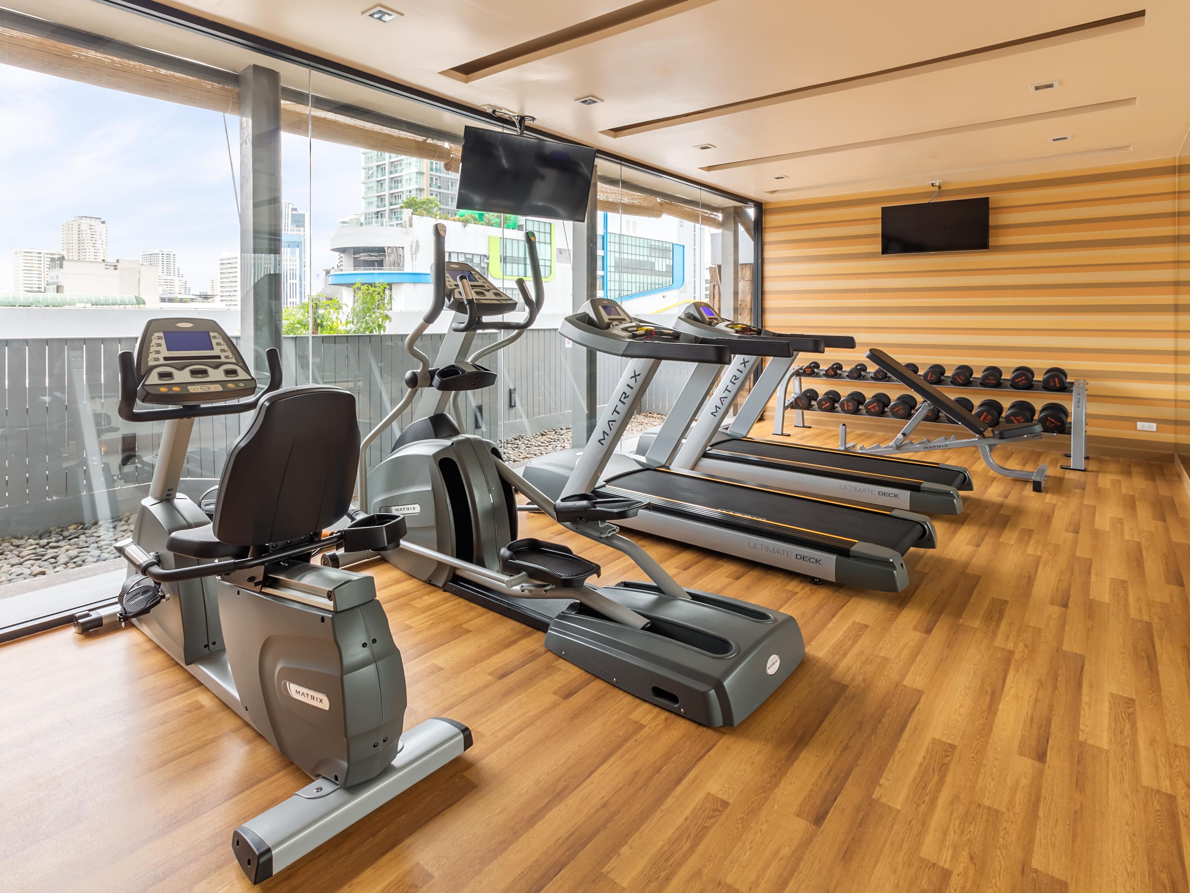 At Holiday Inn Express, you are allowed to manage everything at your own pace with our 24-hour facilities like the Laundry Room and Fitness Centre. 
