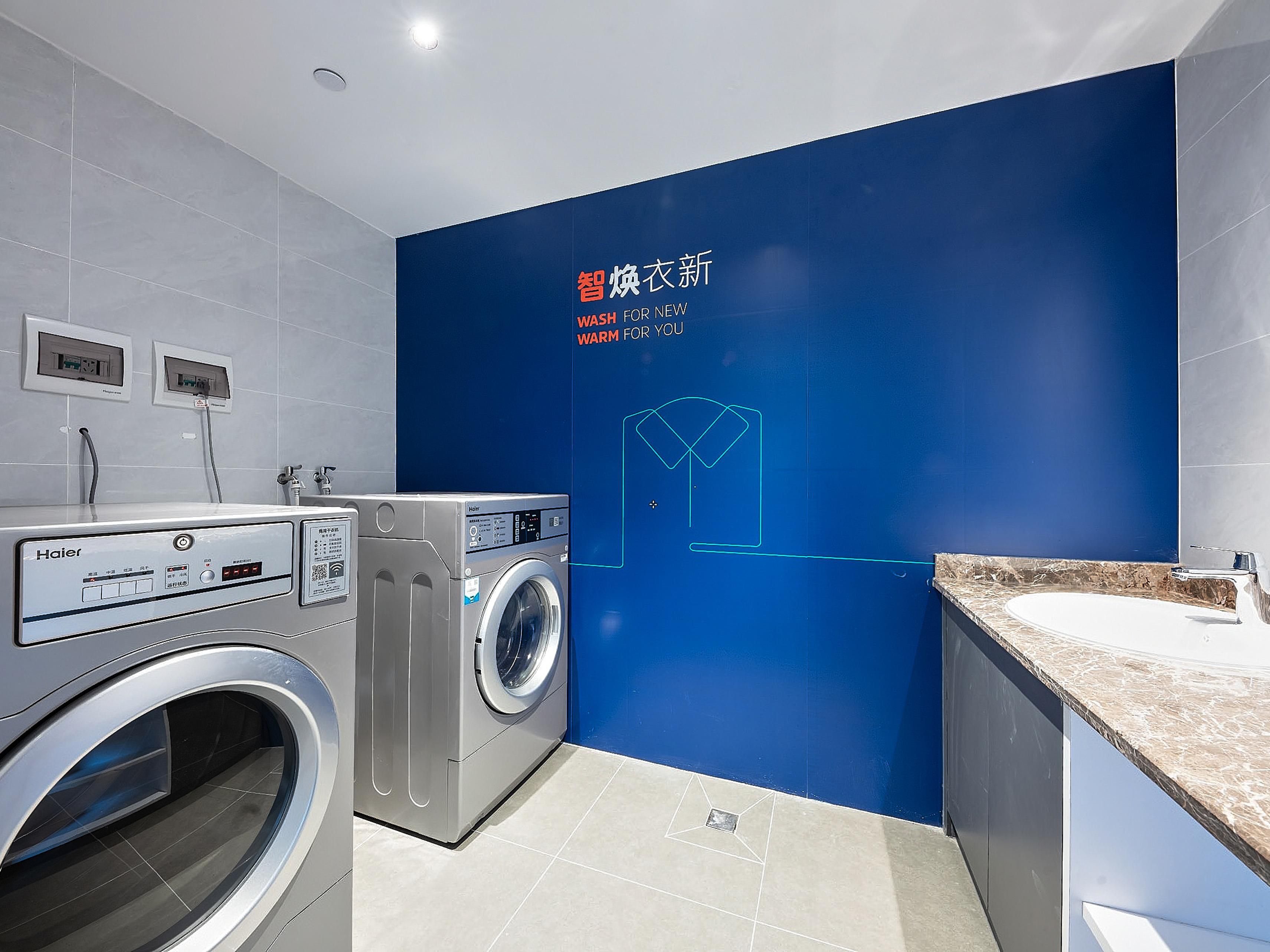 The hotel is equipped with guest self-service washing machines and dryers.