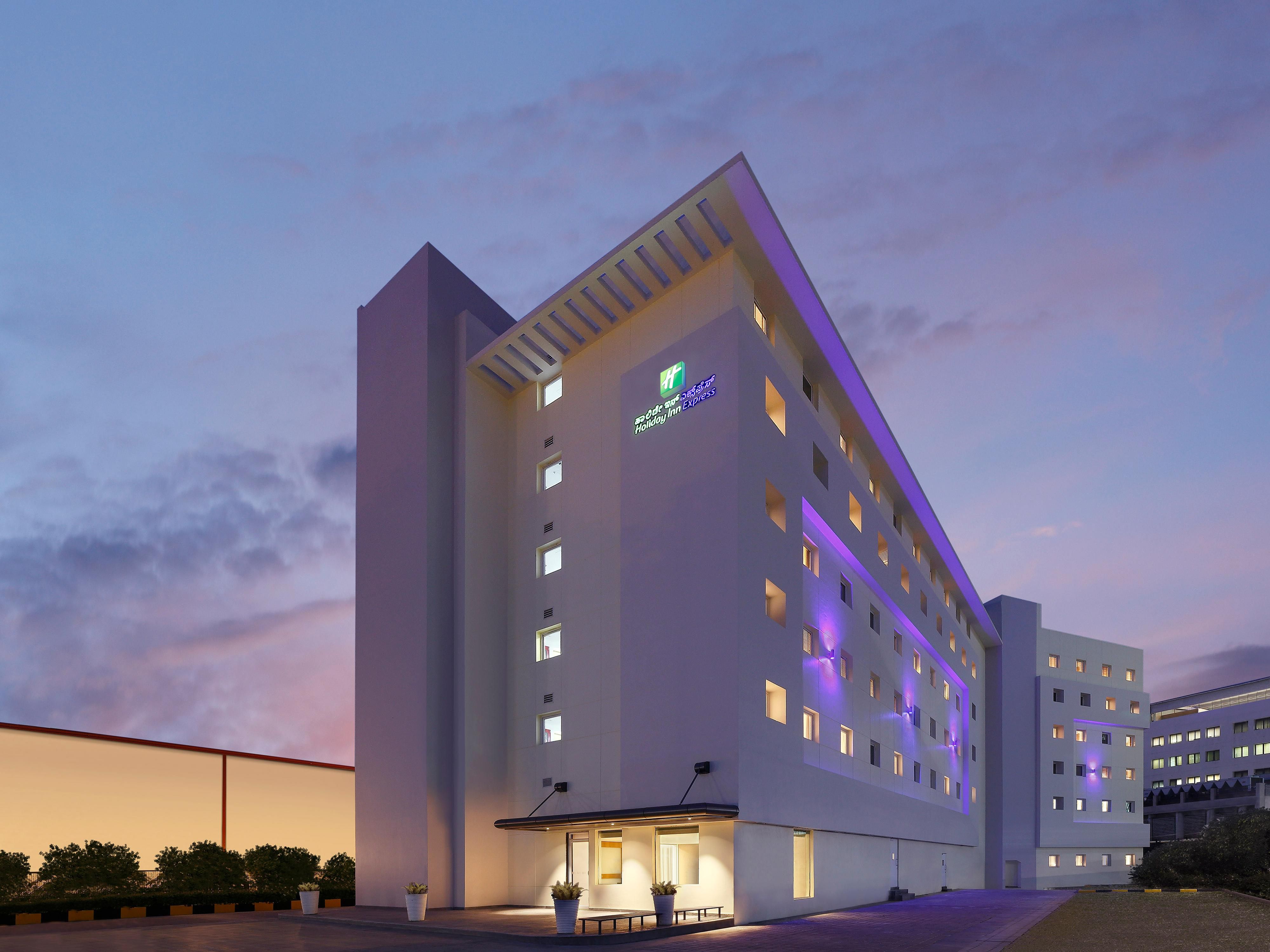 Holiday Inn Express Bengaluru Whitefield ITPL_Exterior_Night
