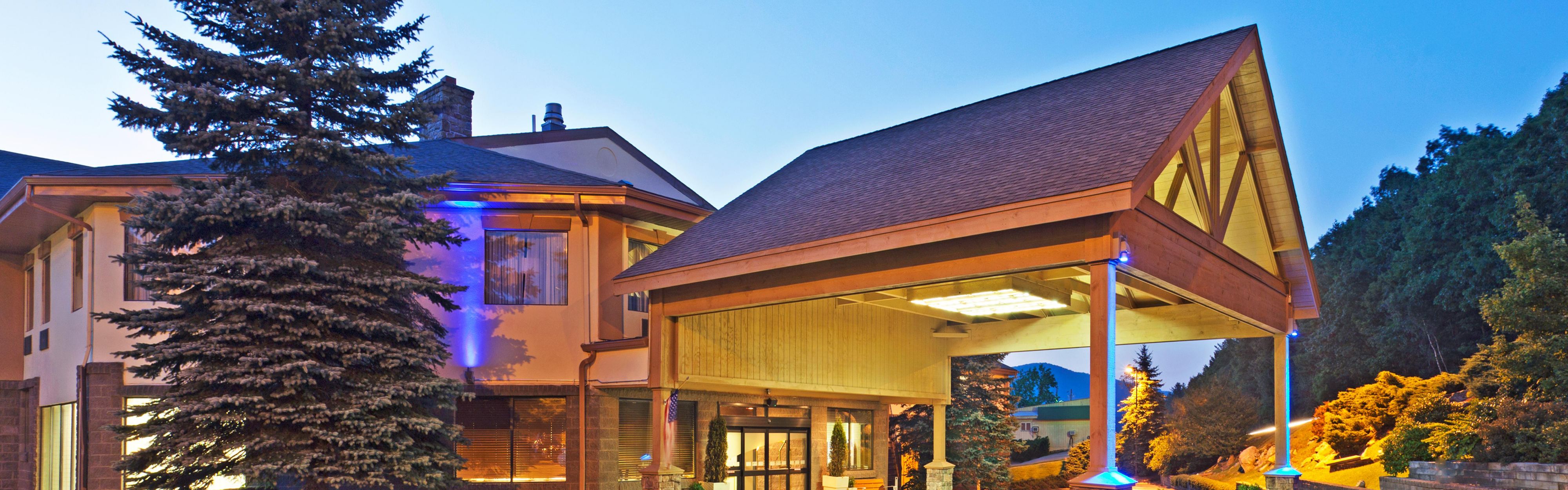 Our hotel fits right in with the beautiful, local ski resorts!