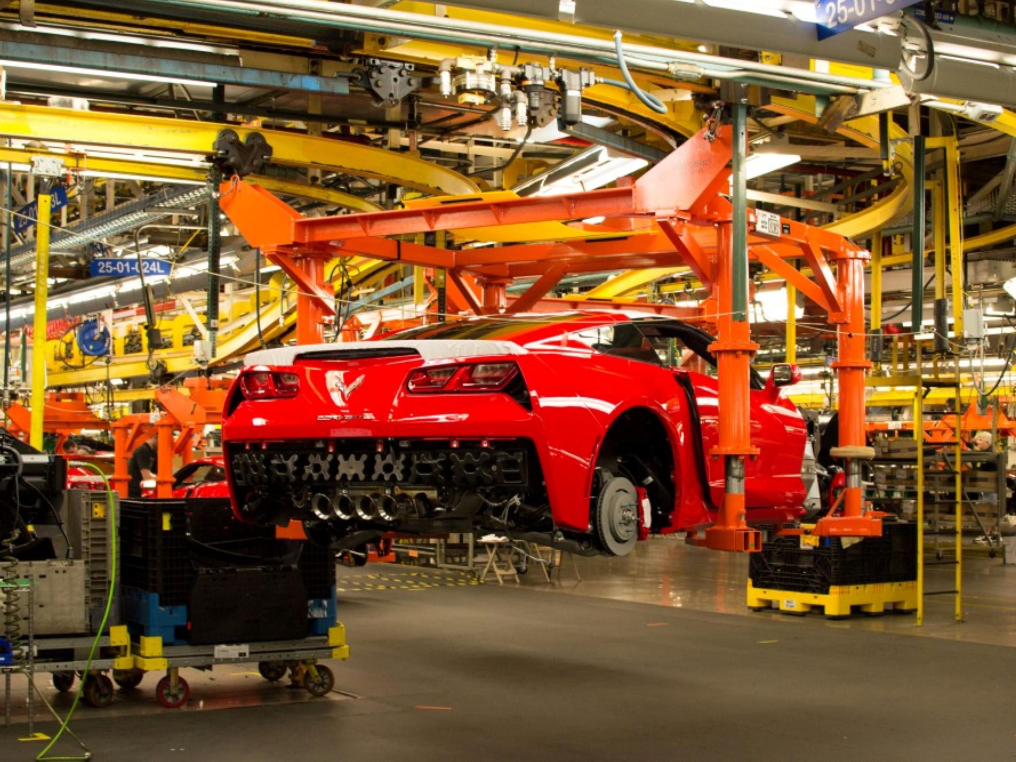 Centrally located, directly on exit 22 of I65, close to shopping and dining, you can make your way easily to the South Industrial Park or the Trans Park. Companies like General Motors, Tyson, Dollar General, Bendix, Alpla, Fruit of the Loom BG Metalforming, Sumitomo, Henkel and many more, are just a short drive away.