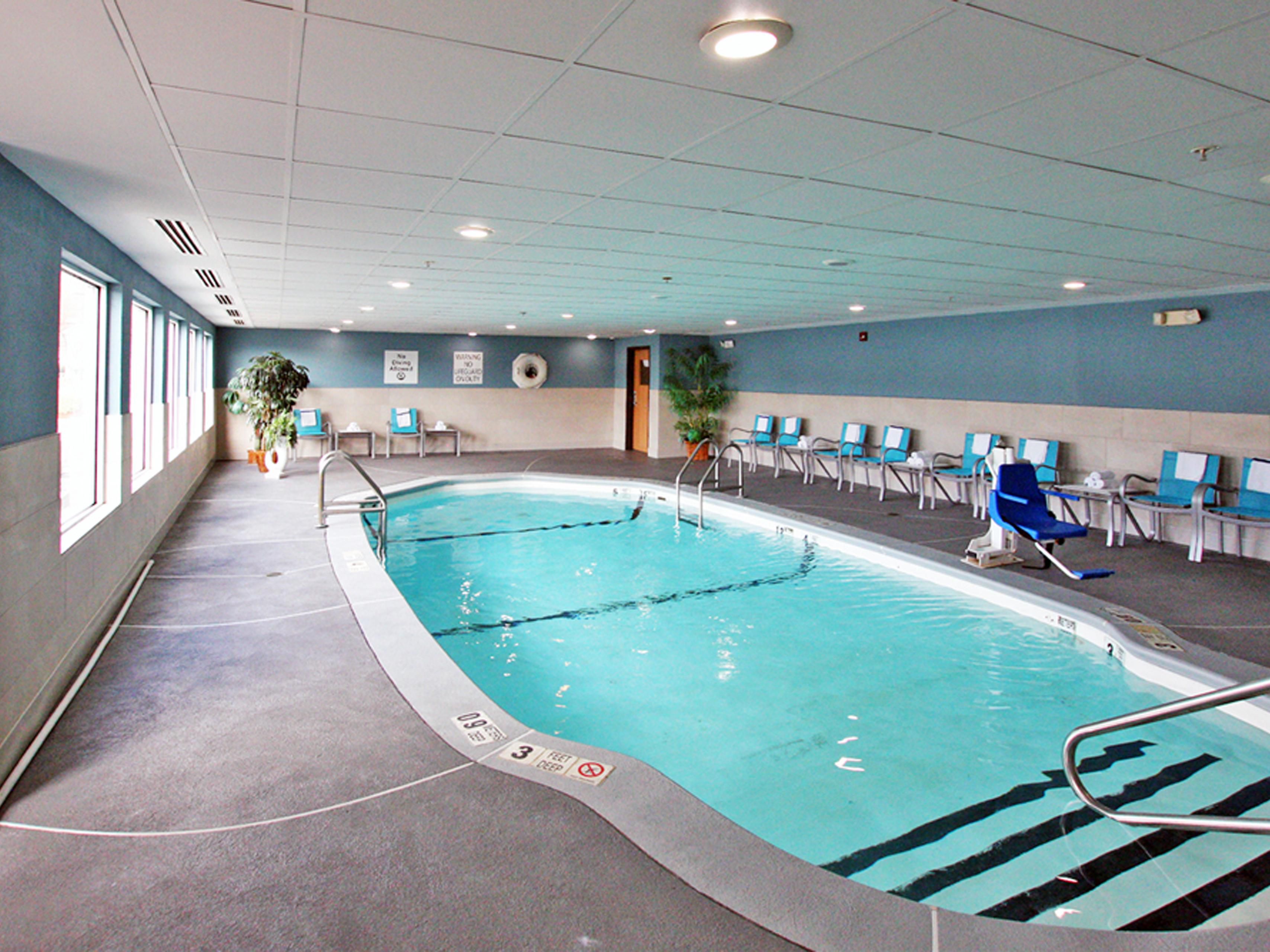 We are the ideal location for your rooms while attending any dance competitions. We offer rooms with space for 4 people and include a full buffet breakfast in the morning, on top of complimentary WiFi, parking and an indoor pool. Book your group today with our sales team. 