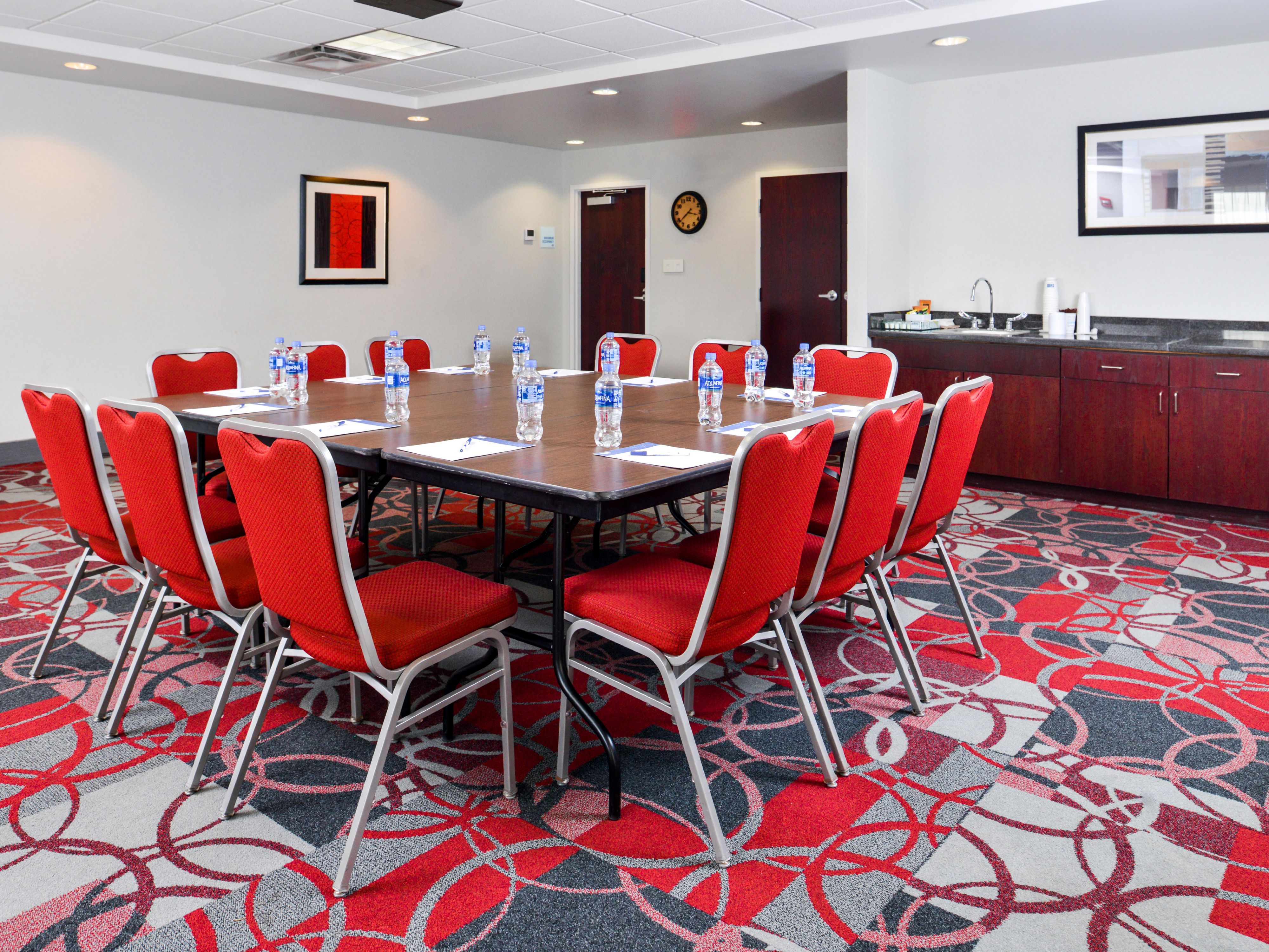 Join us for your next meeting in Canandaigua, NY. Our meeting space can safely entertain your group up to 20 people at this time. A/V, complementary Wi-Fi, and a wet bar area are some of the amenities we offer. Please call us today to book!
