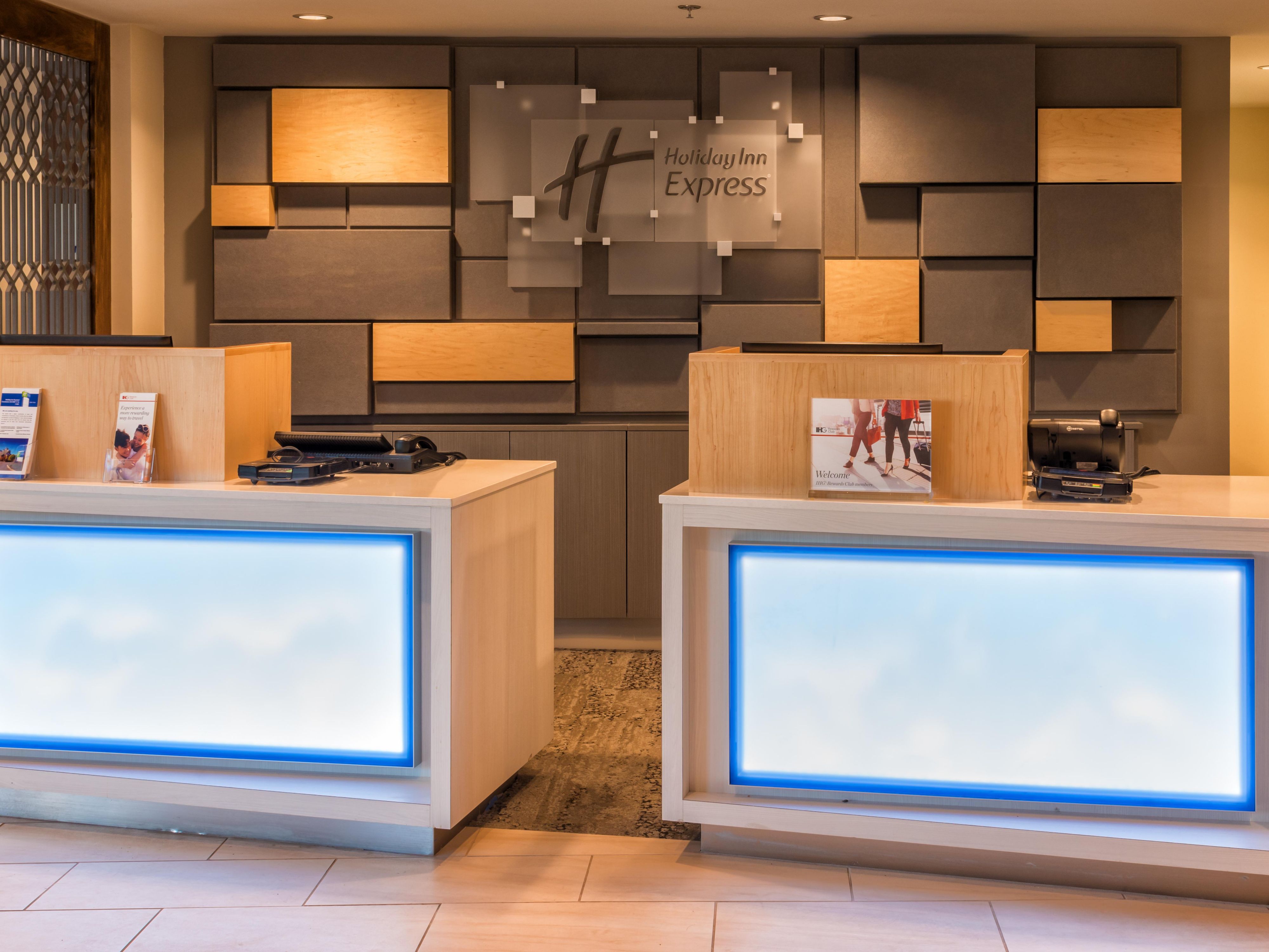 Our hotel is less than 3 miles to Bon Secours St. Francis Hospital and close to many other medical facilities.  Special medical rates available, please call to inquire.