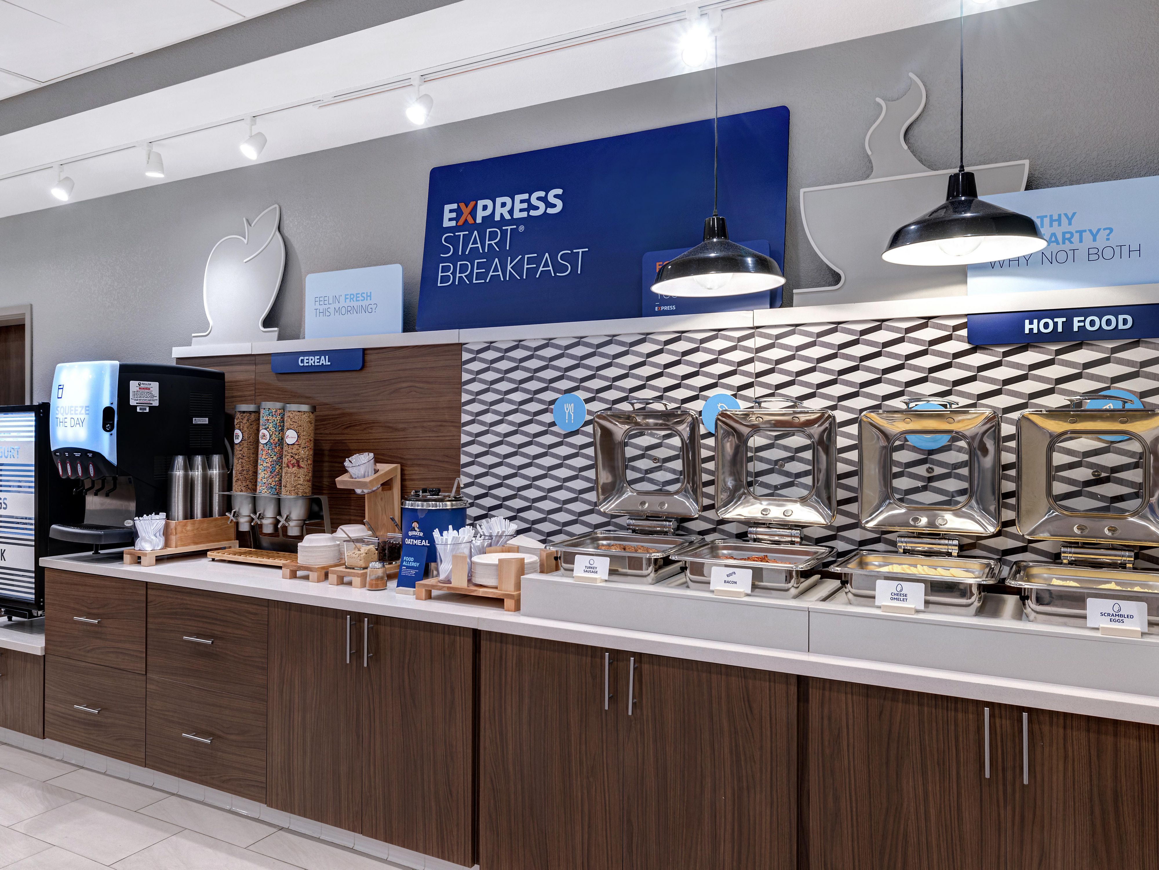 The best things in life are free, especially when it comes to food. Book a stay with us and enjoy a complimentary breakfast featuring our signature cinnamon rolls! 