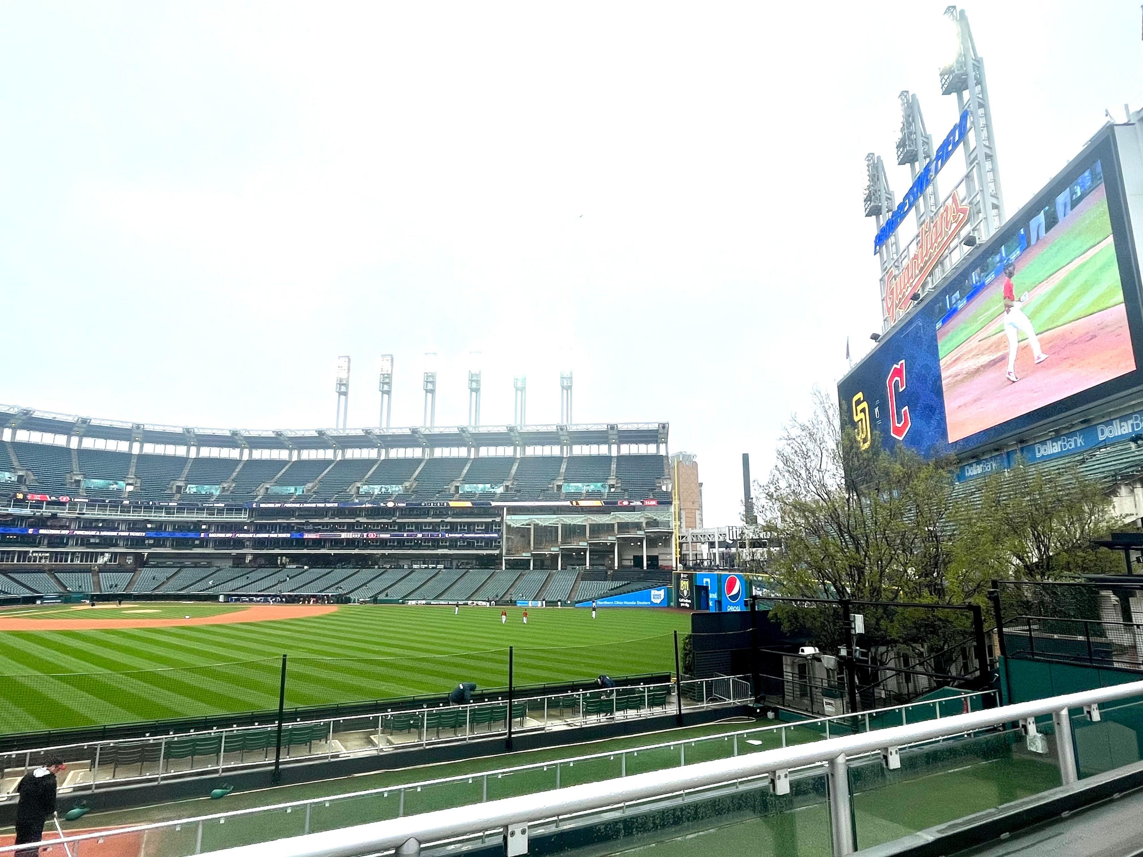 Within a 5-minute walking distance, Progressive Field is the home of our very own Cleveland Guardians! Seating 35,041 of our very own fans, together with Rocket Arena, is part of the Gateway Sports and Entertainment Complex!