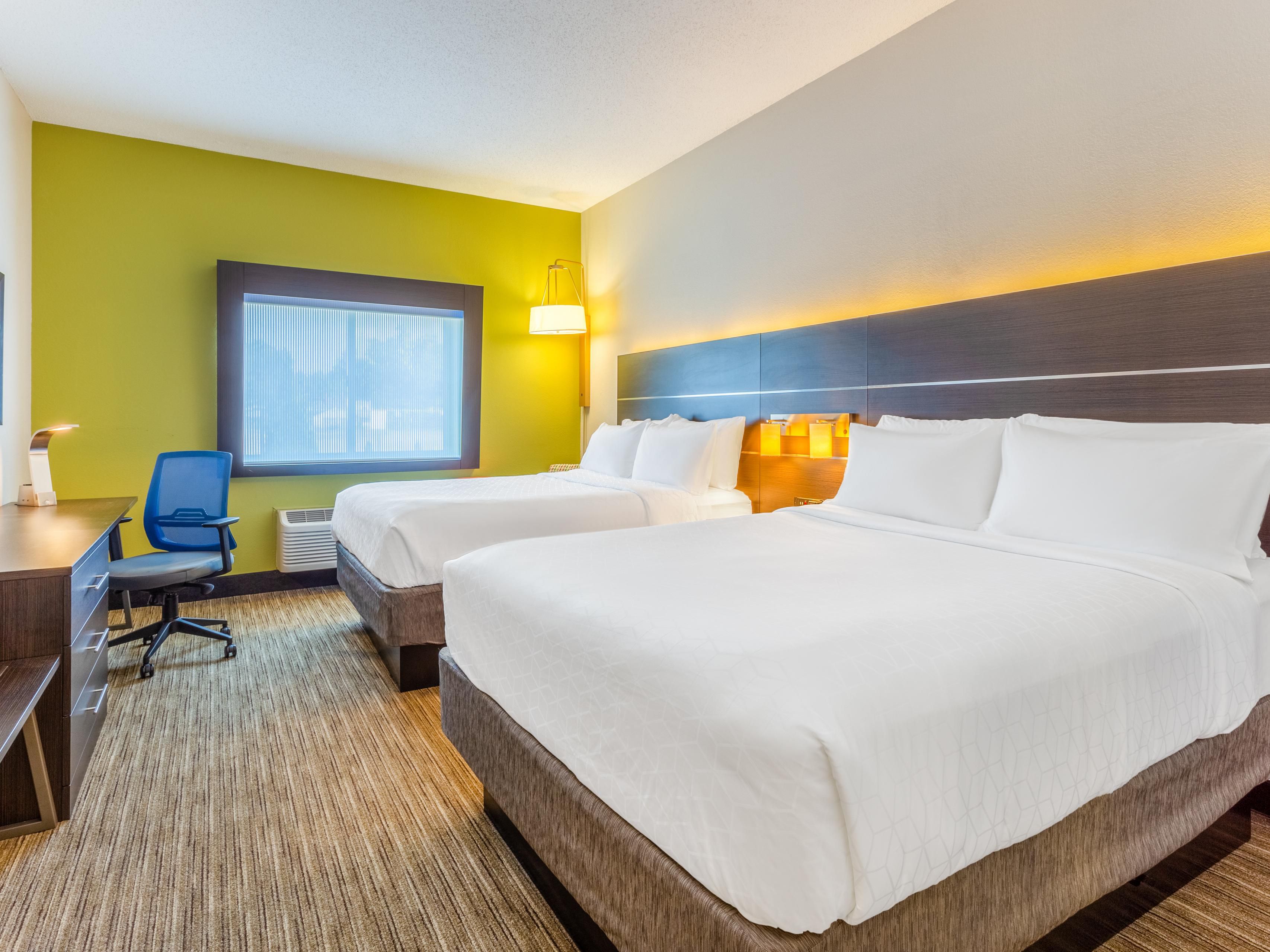 2 Queen Beds Nonsmoking 