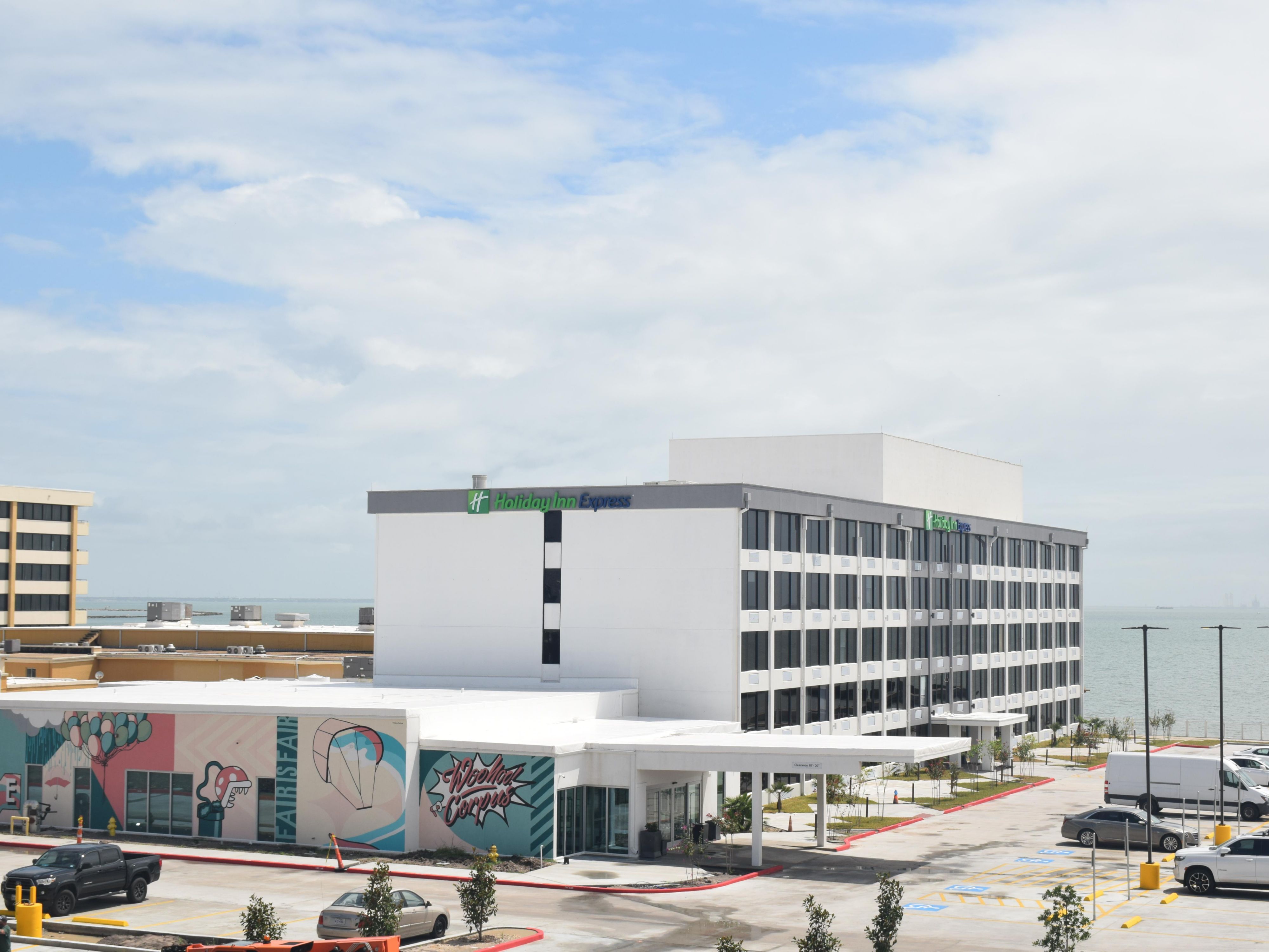 Take advantage of our hotel, the perfect stop for every traveler. 