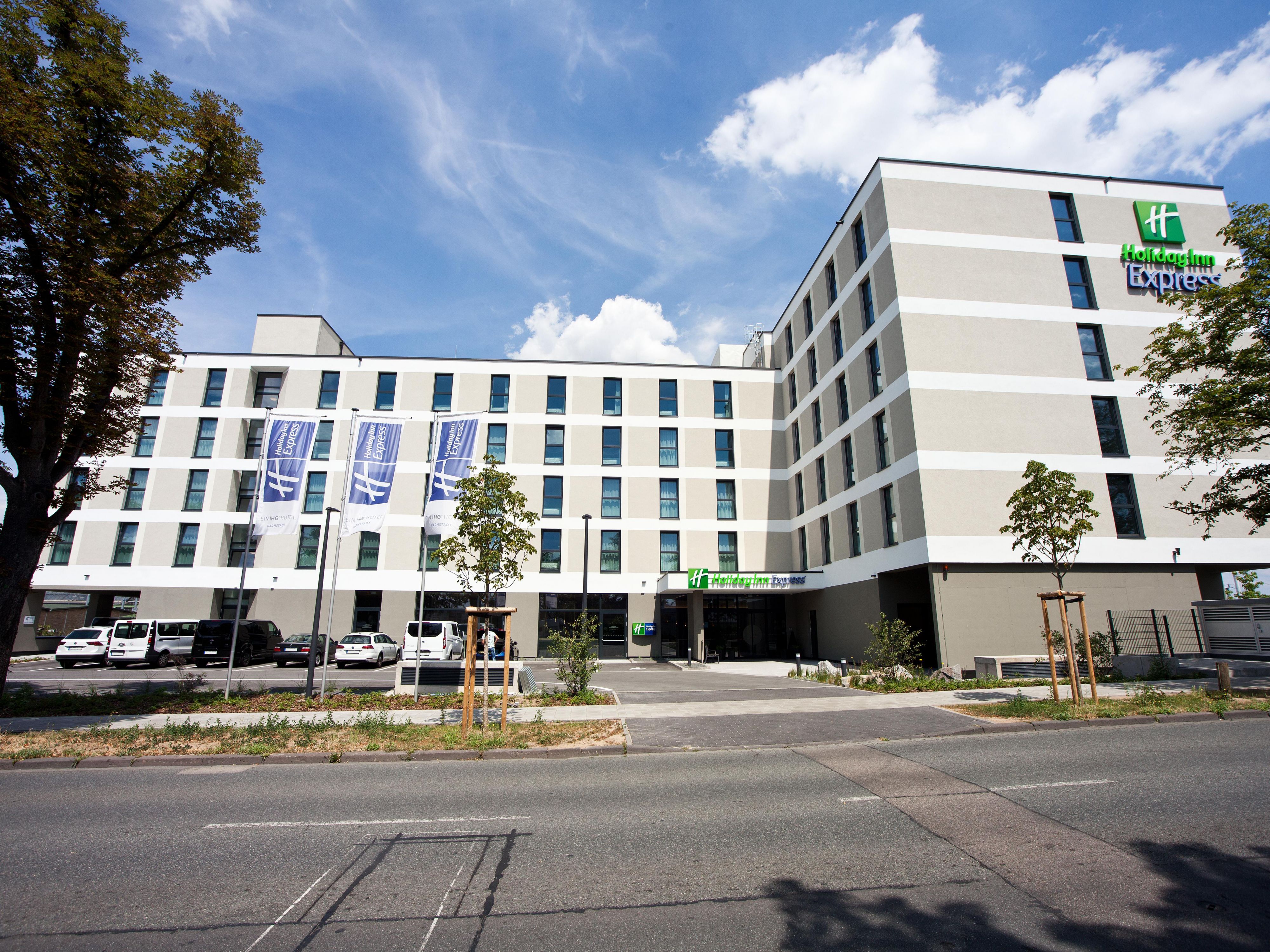 Front View Holiday Inn Express Darmstadt