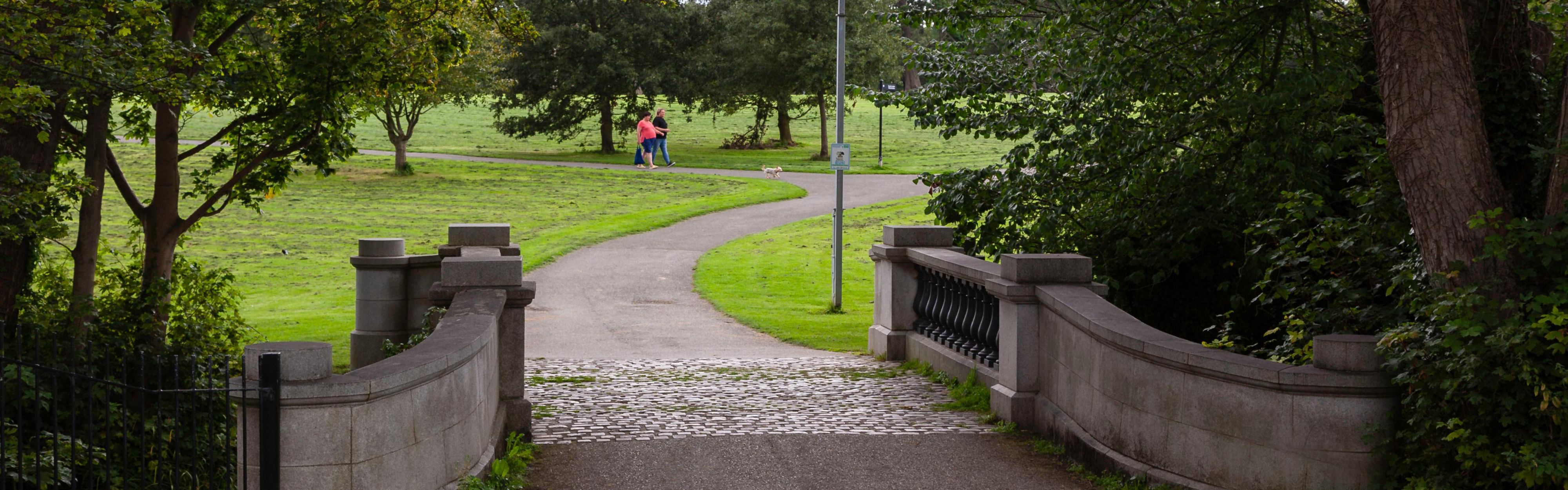 Jogging route in Northwood park across from hotel