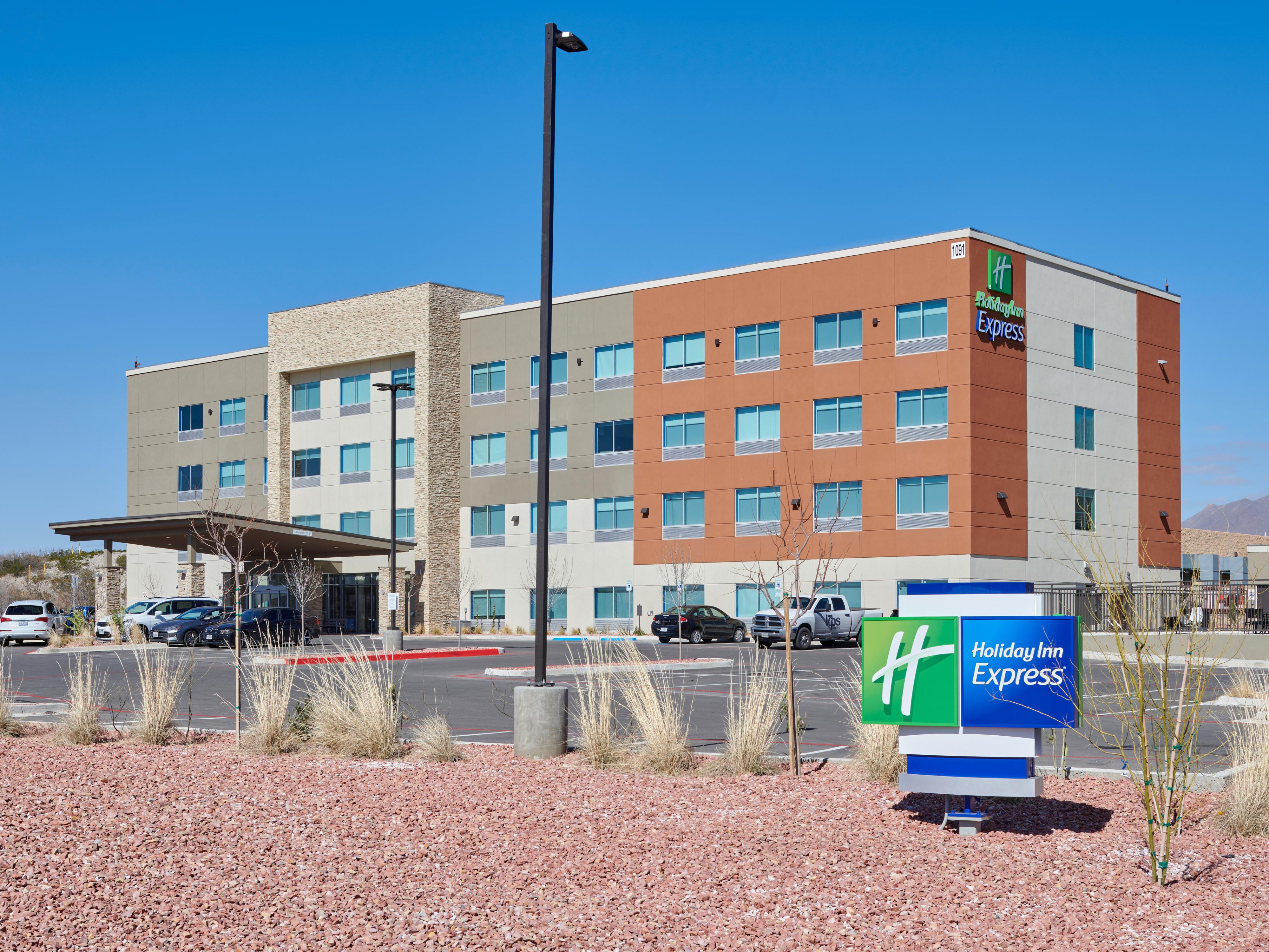 Take a refreshing break at our outdoor pool, open daily from 10 AM to 10 PM. Whether you want to swim a few laps or simply unwind with a good book, our pool area is the perfect spot to relax and recharge.
