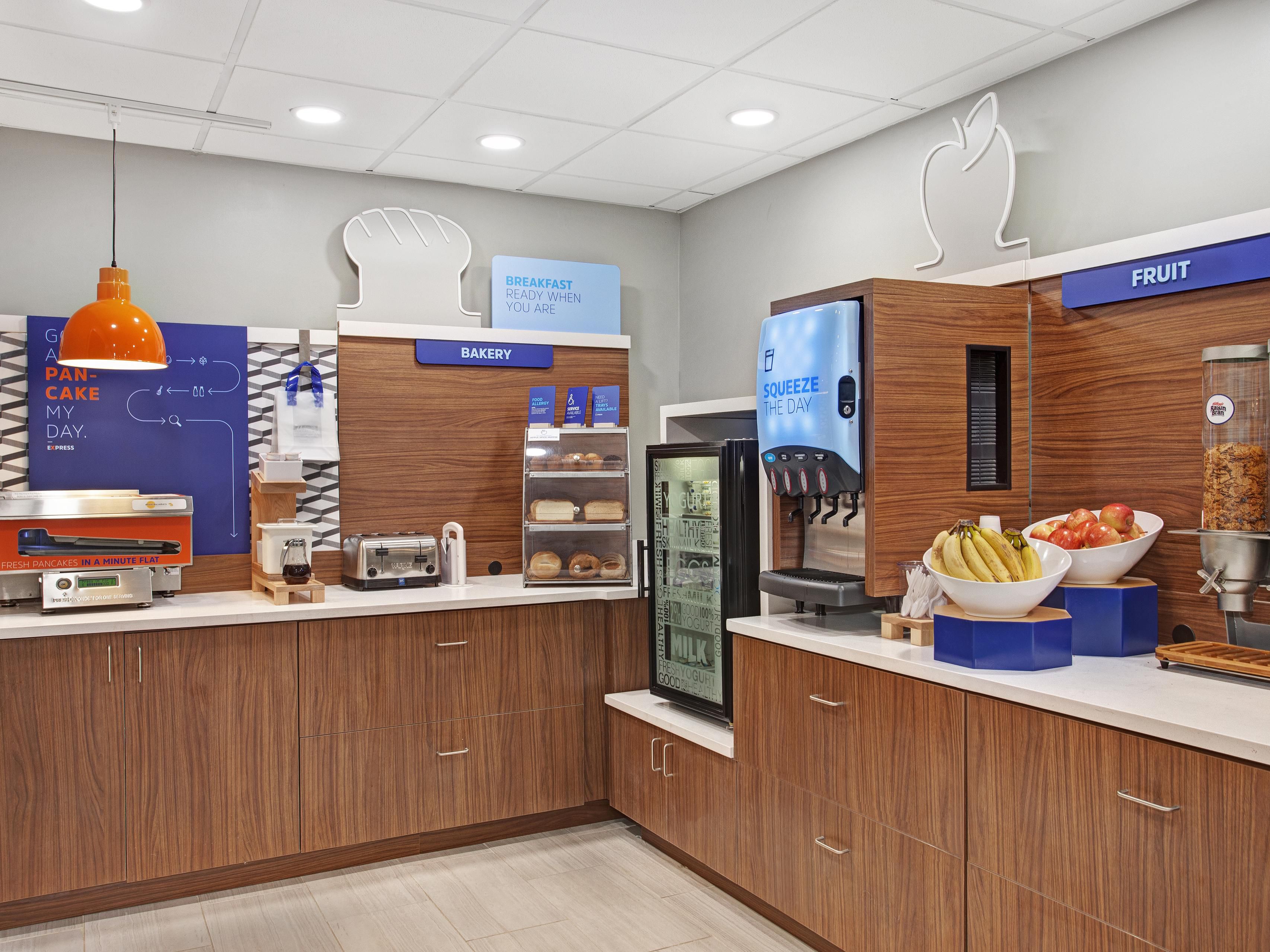 When you stay with us, our Express Start Breakfast offers a full breakfast daily including our "make your own pancakes“, eggs, bacon, sausage or cinnamon roll. If you want to indulge, we also offer lots of healthy options including fresh fruit, juice, yogurt, cereal, oatmeal and hard-boiled eggs.