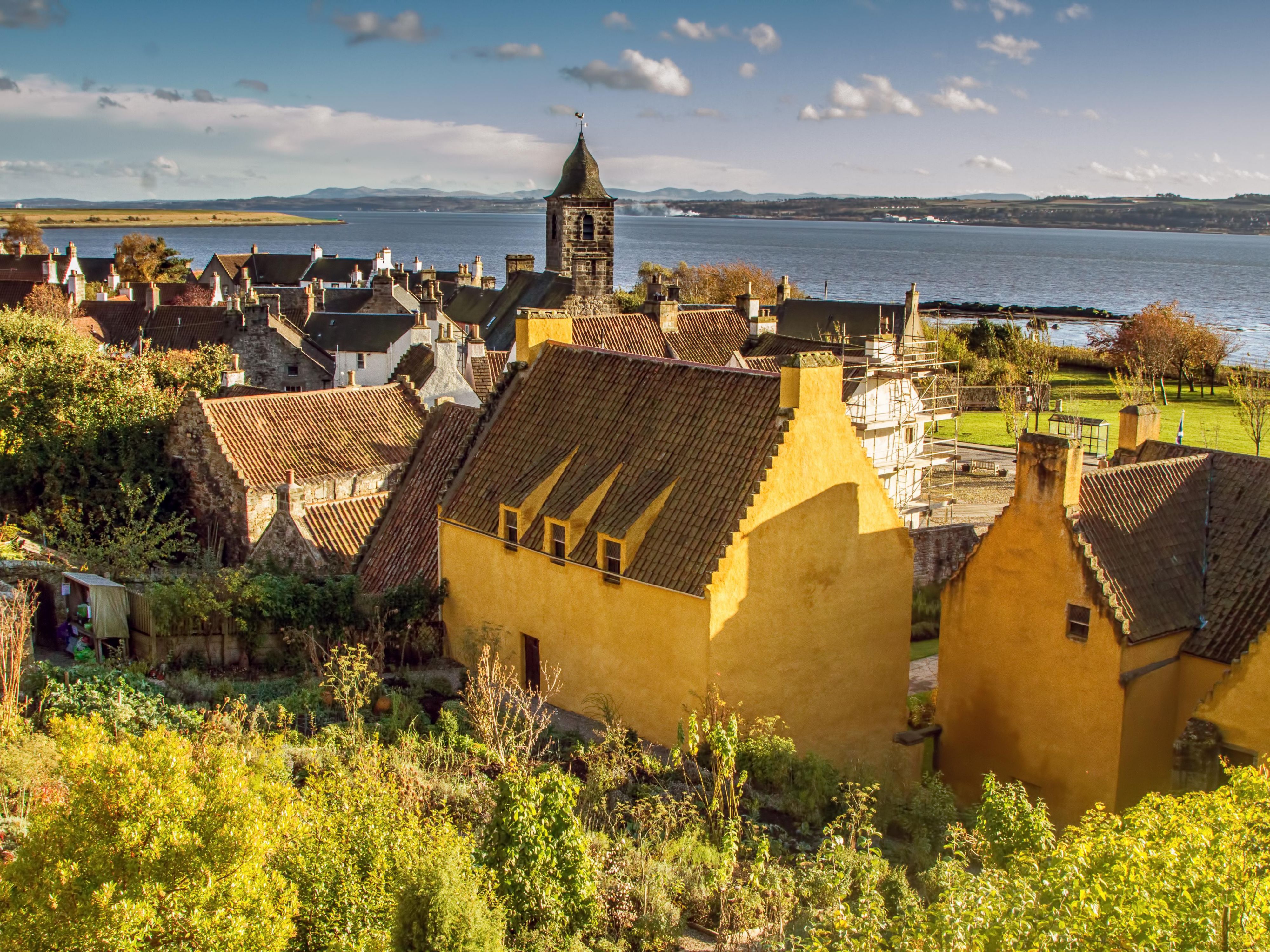 Catch a show at the Rothes Halls, a popular entertainment venue just a 20-minute stroll from the hotel.

Rothes Halls boasts a vibrant programme including popular entertainment, big-name comedy, dance and kids’ shows.

The FifeSpace & FotoSpace visual arts galleries are located on the first floor hosting new eye-catching exhibitions every six weeks