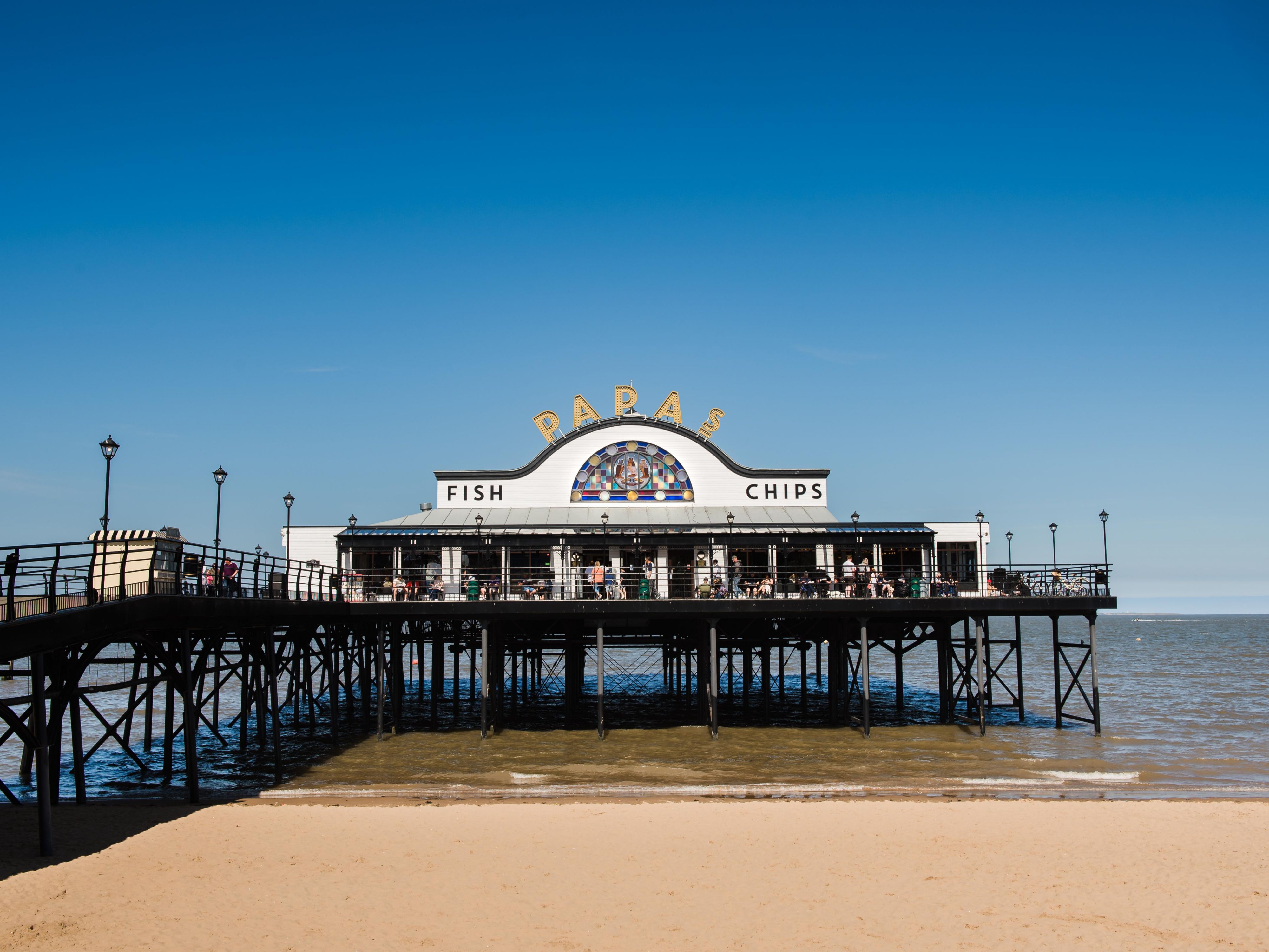 Make memories with the whole gang! Book our family rooms with a sofa bed and treat the kids to a Grimsby or Cleethorpes city break. Rooms with sofa beds are recommended for max two adults and two kids under 12.