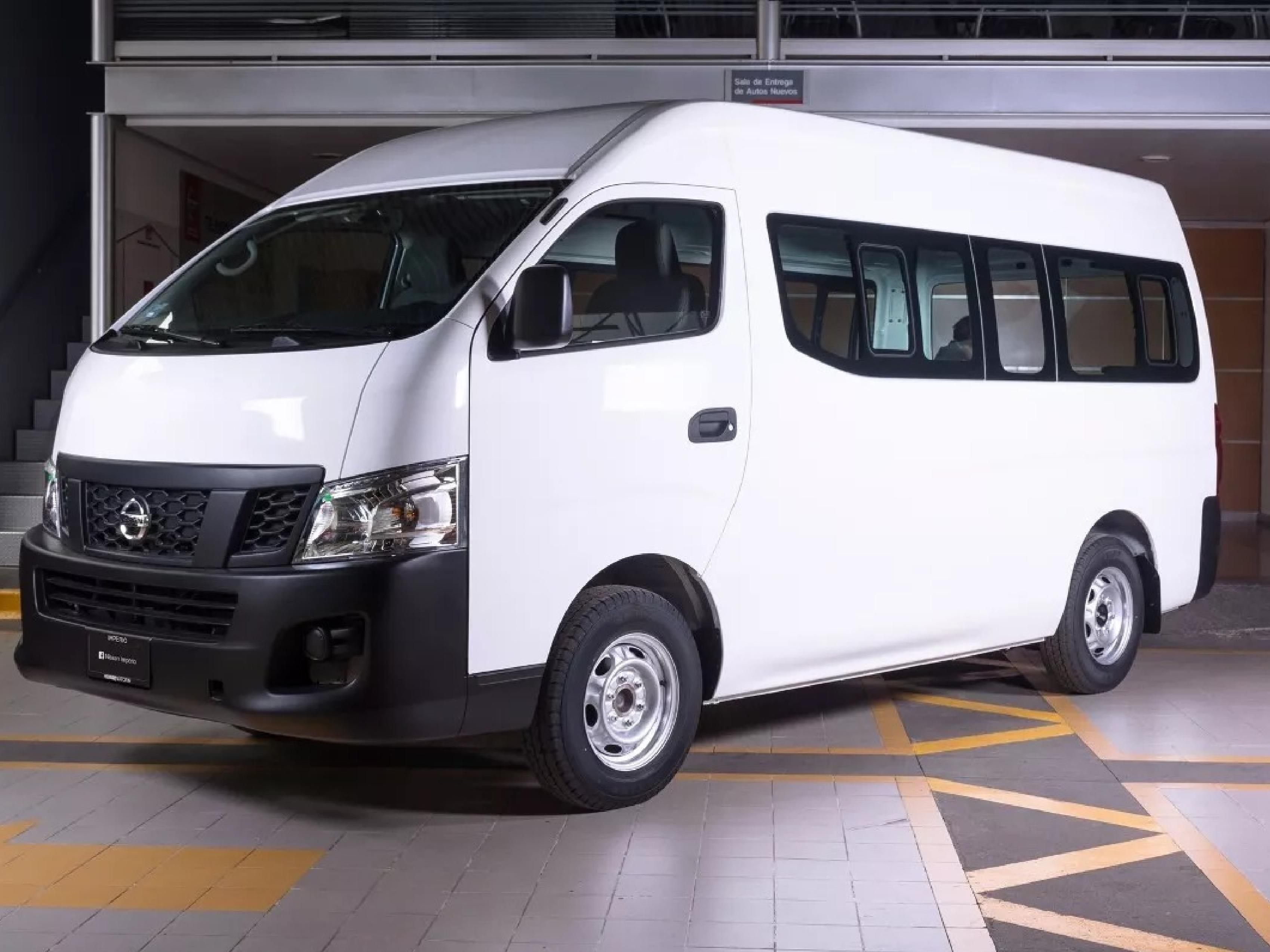 Do you travel for work? Book under your special agreement and enjoy free business transport, 10 km around. Specific hours and subject to availability. Previous reservation is required.