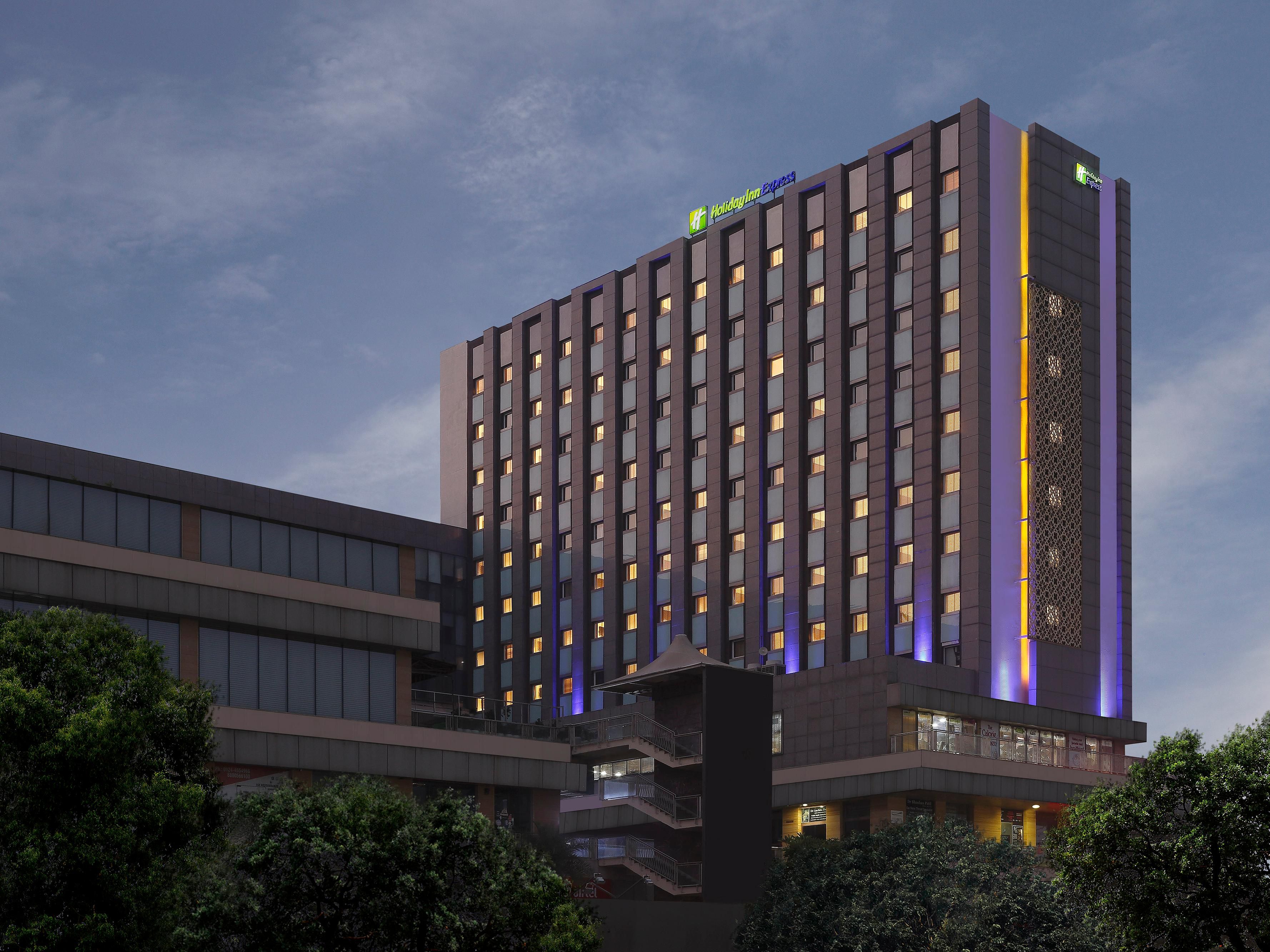Holiday Inn Express Gurugram Sector 50_Exterior 1
