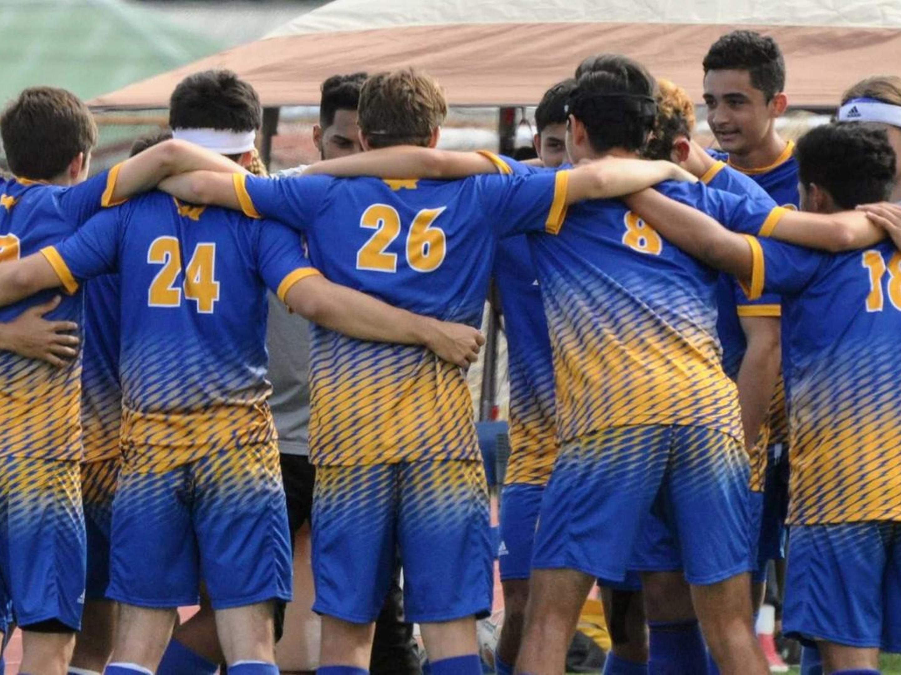 Here at the Holiday Inn Express Pittsburgh-North we have extensive experience of hosting sports teams and their families. We offer several perks to our sports groups including free use of laundry facilities to wash uniforms, free use of meeting space and complimentary rooms for the coach for all groups with over fifteen rooms.