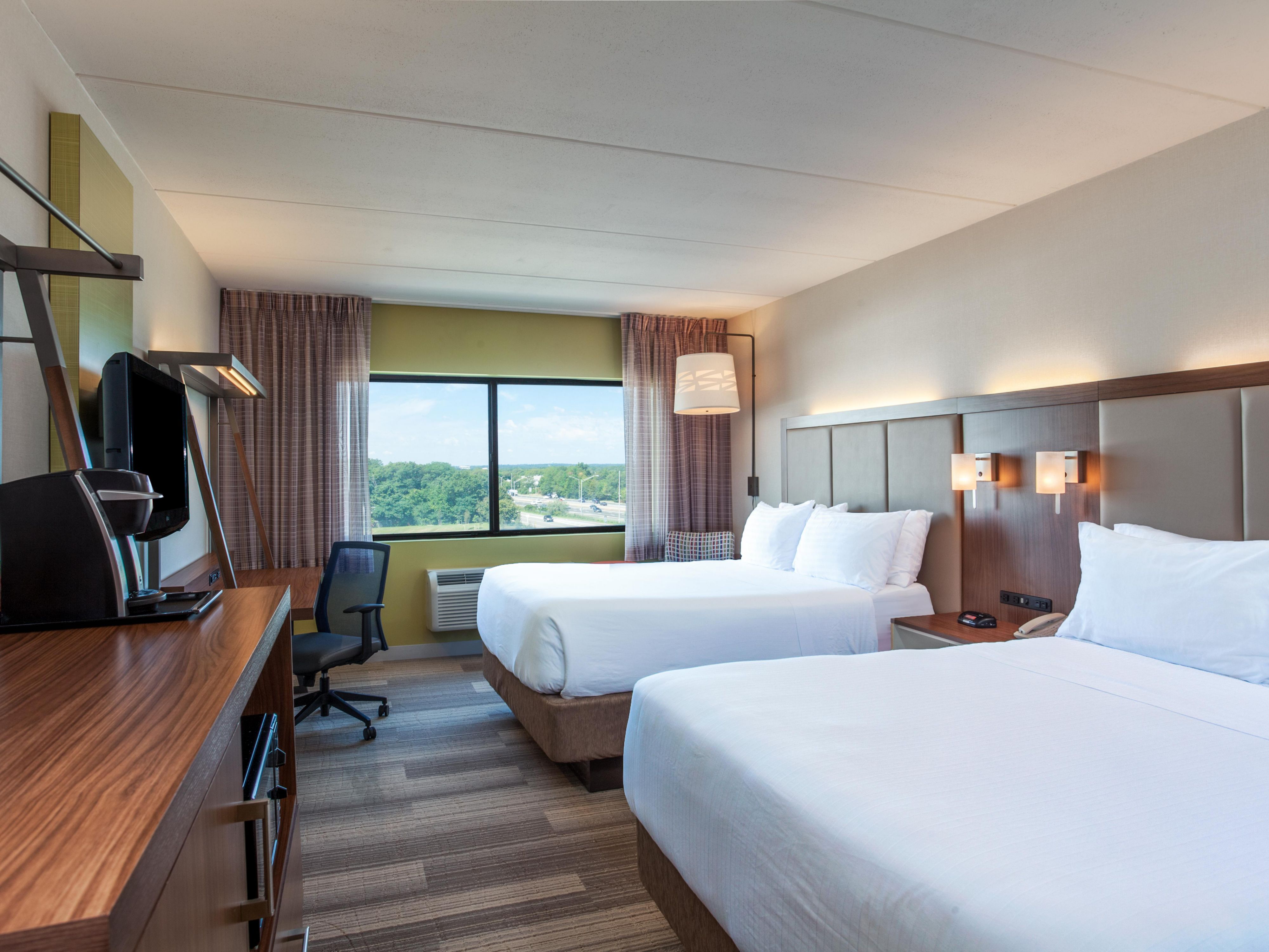 Queen Bed Guest Room